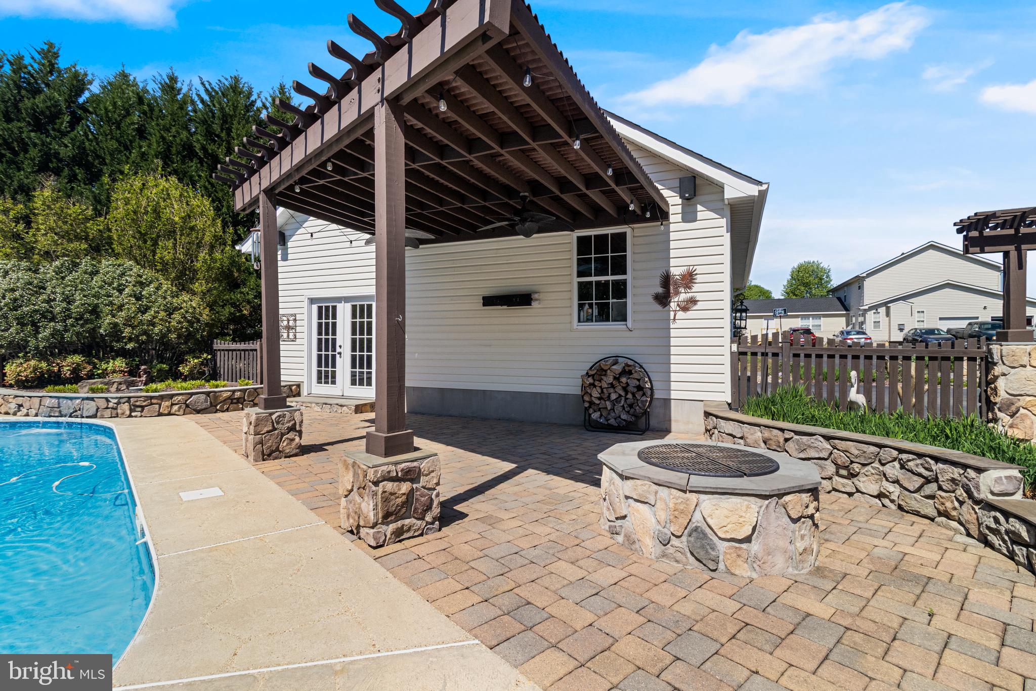 CHURCH CROSSING - Residential