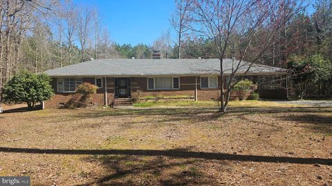 Homes For Rent - 16403 Dawn Boulevard<br/> HANOVER, VA 23069