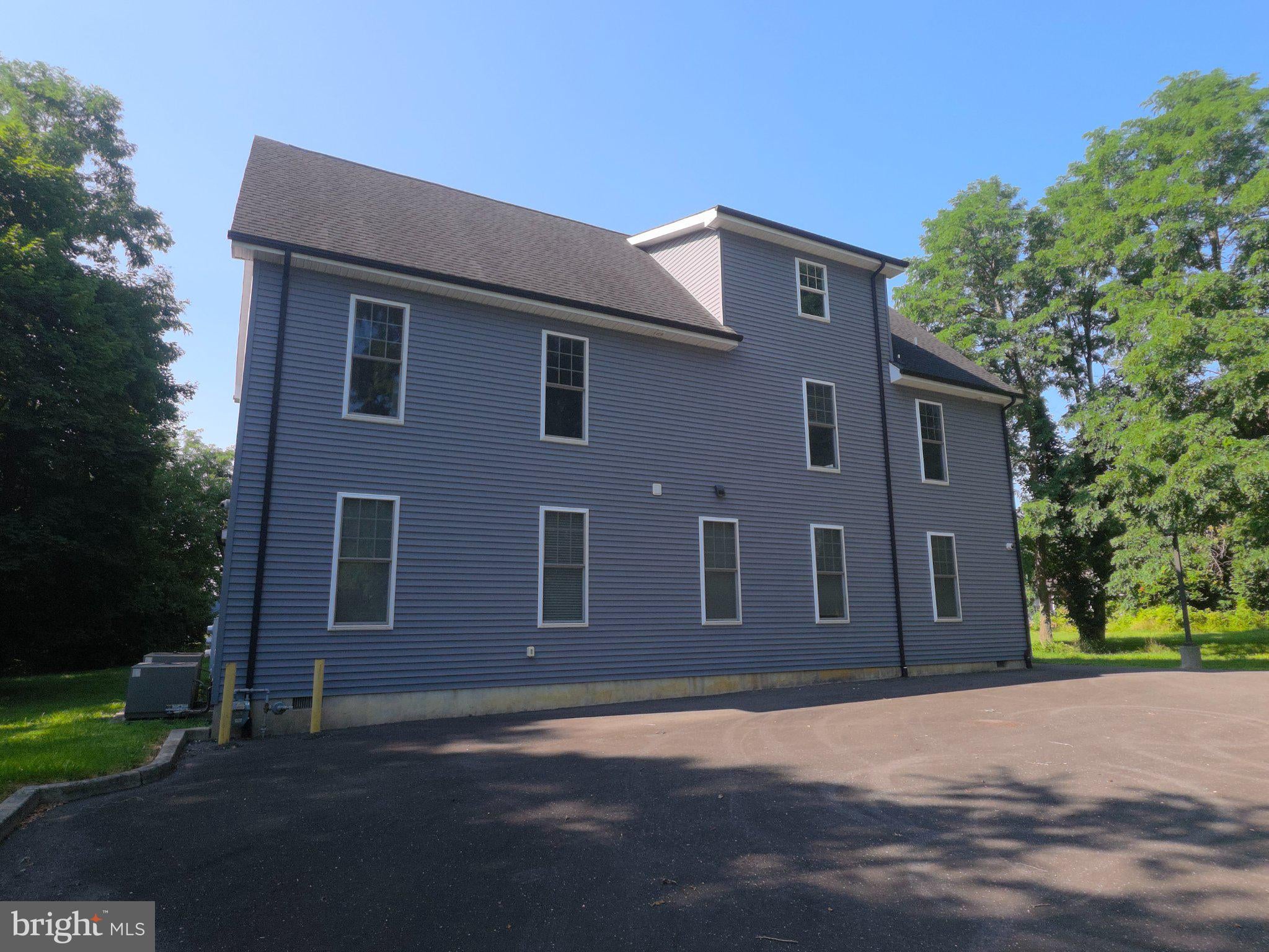 123 E MAIN STREET