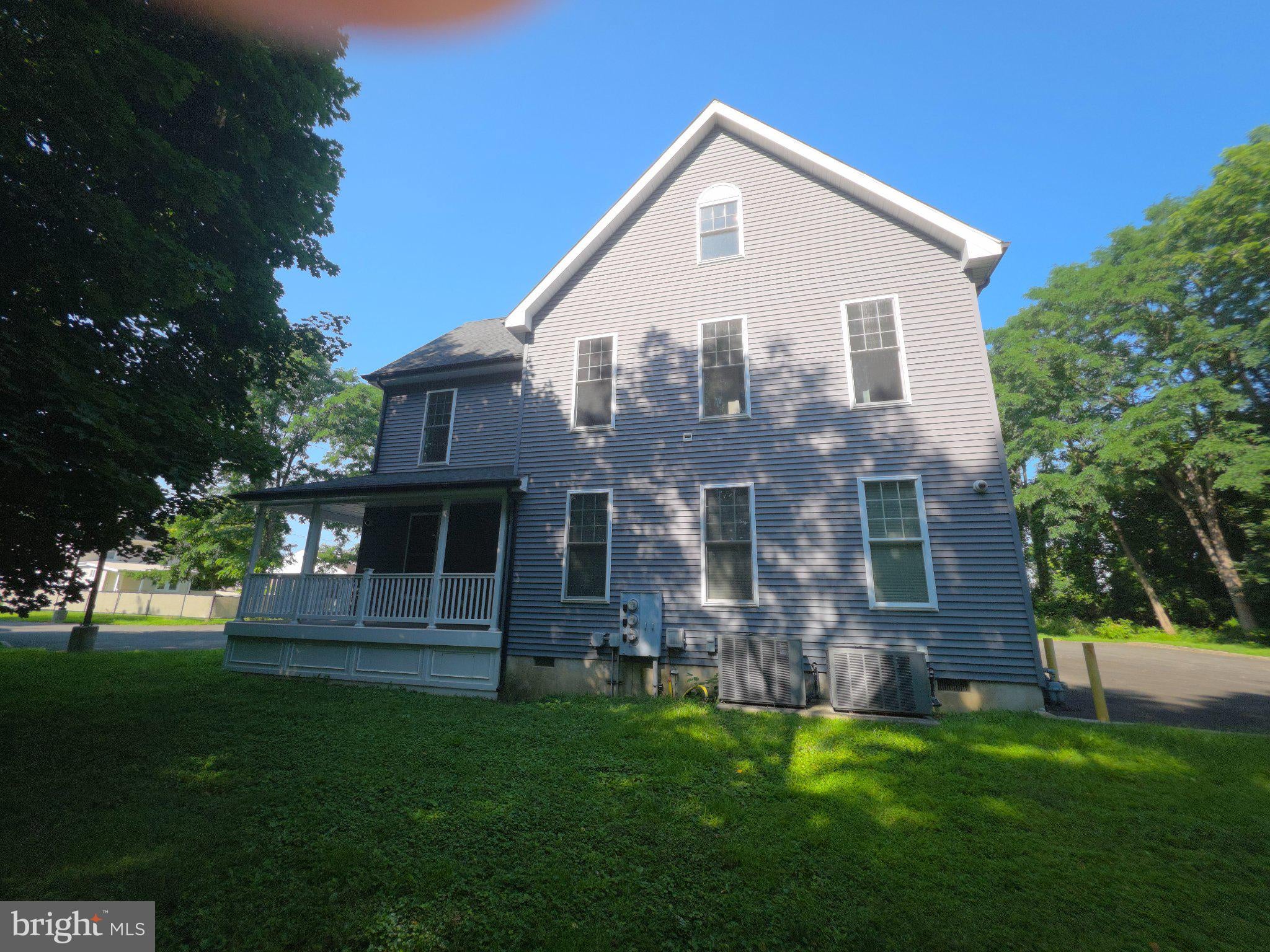 123 E MAIN STREET
