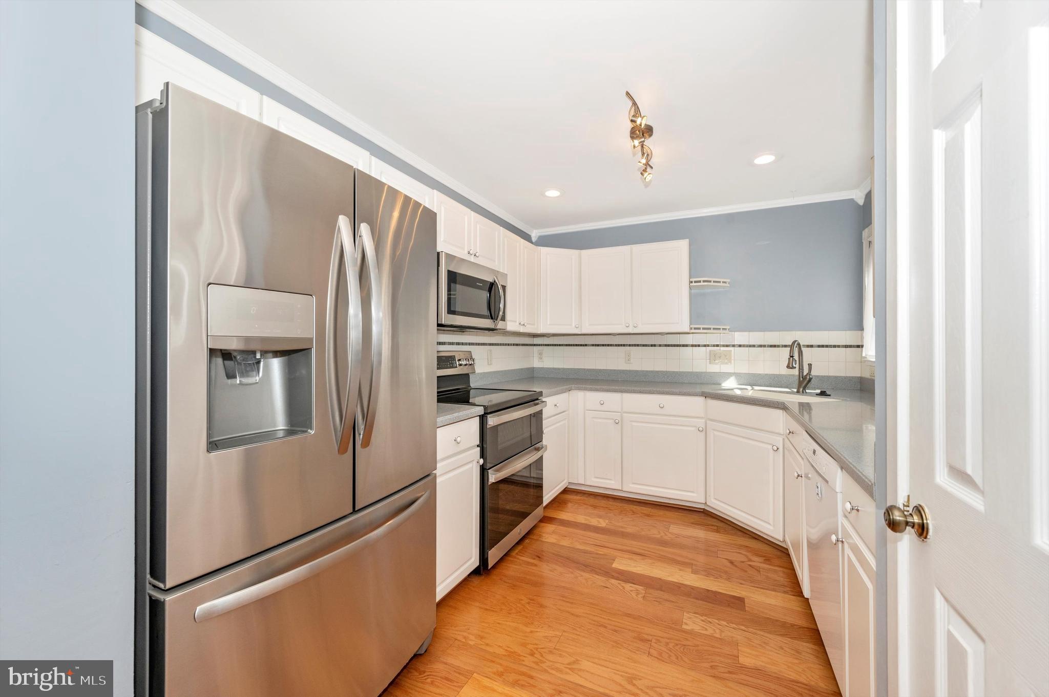 THE MEADOW AT NEW MARKET - Residential