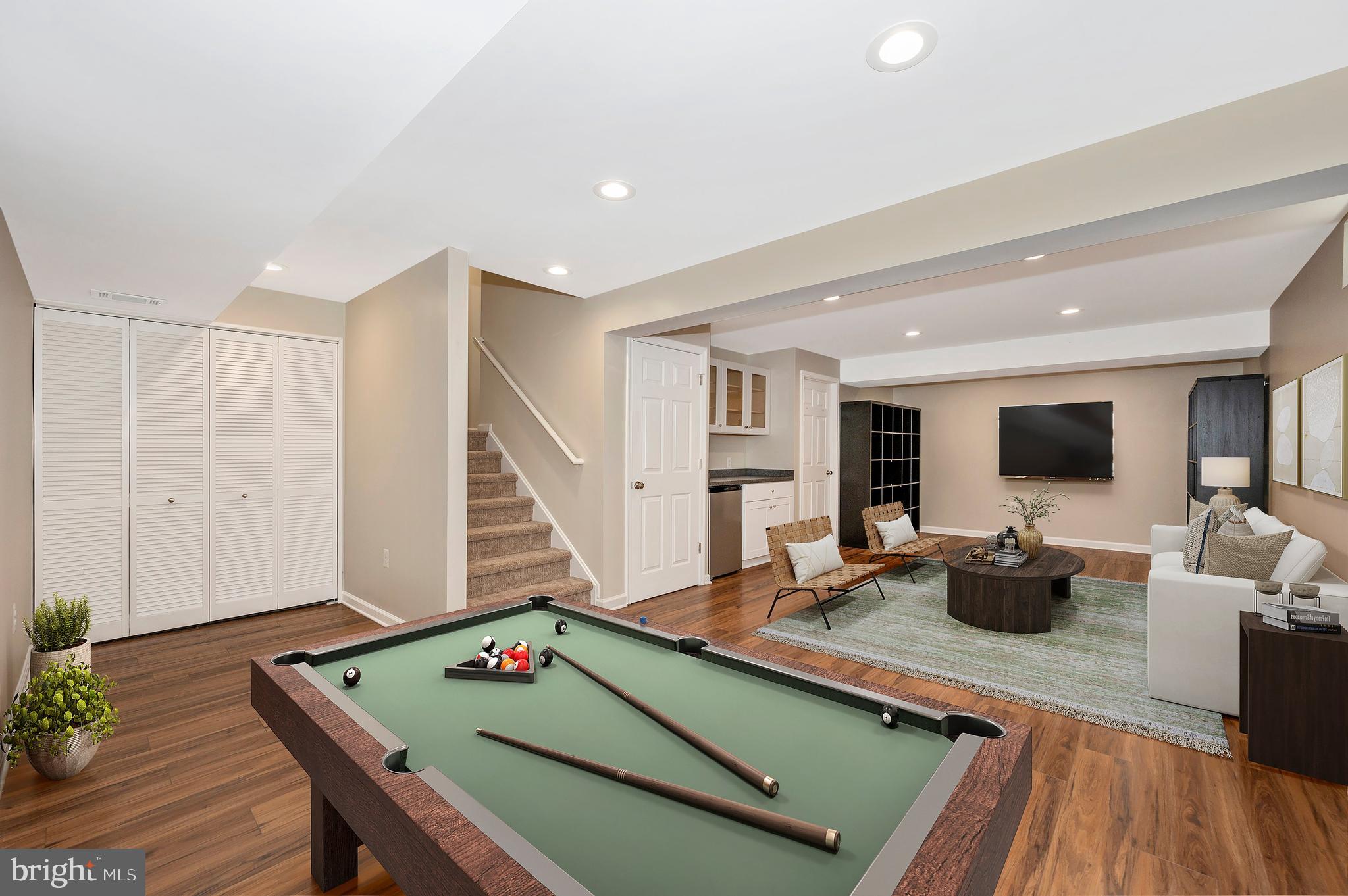 THE MEADOW AT NEW MARKET - Residential