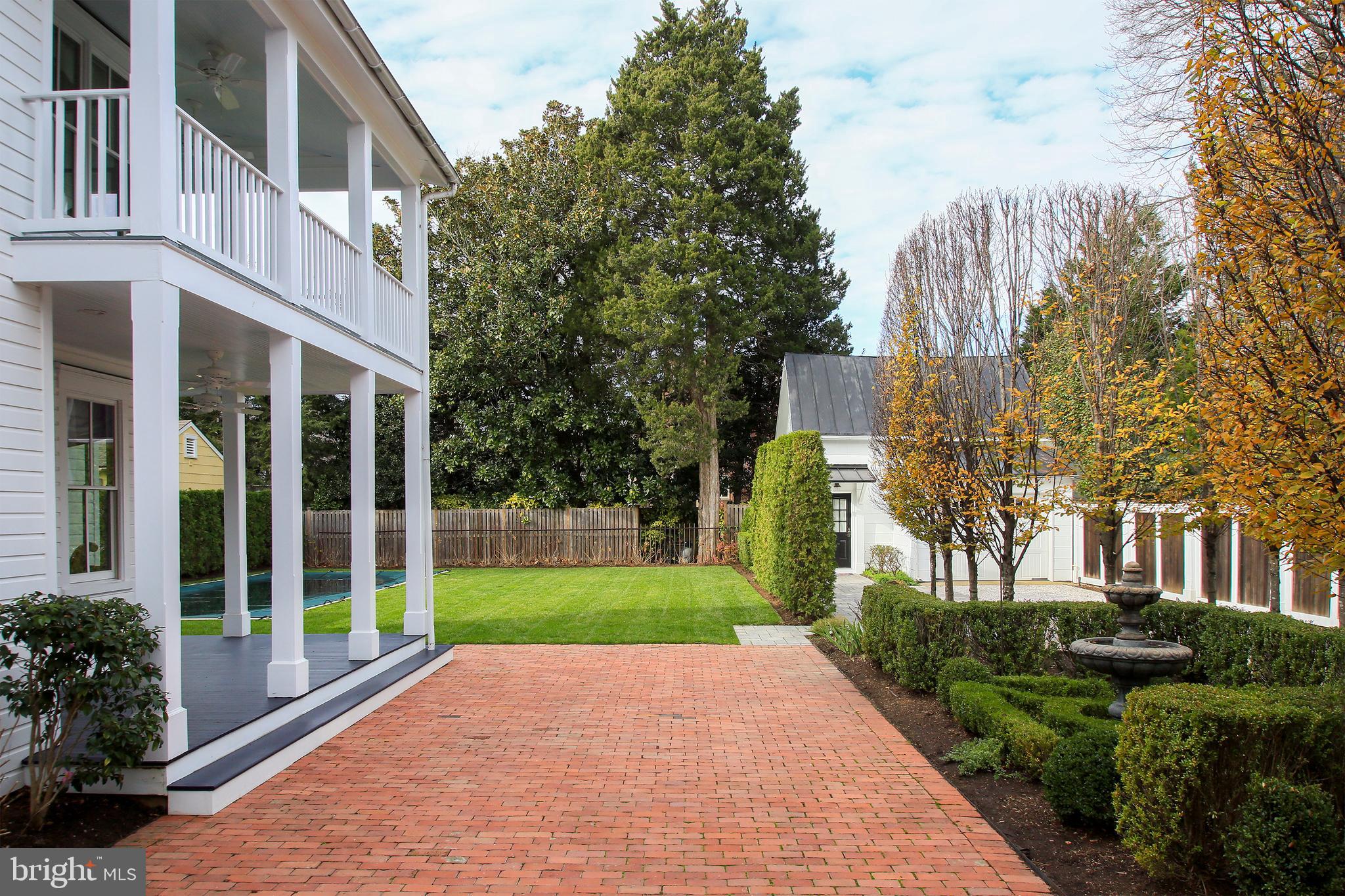 HISTORIC DISTRICT - Residential