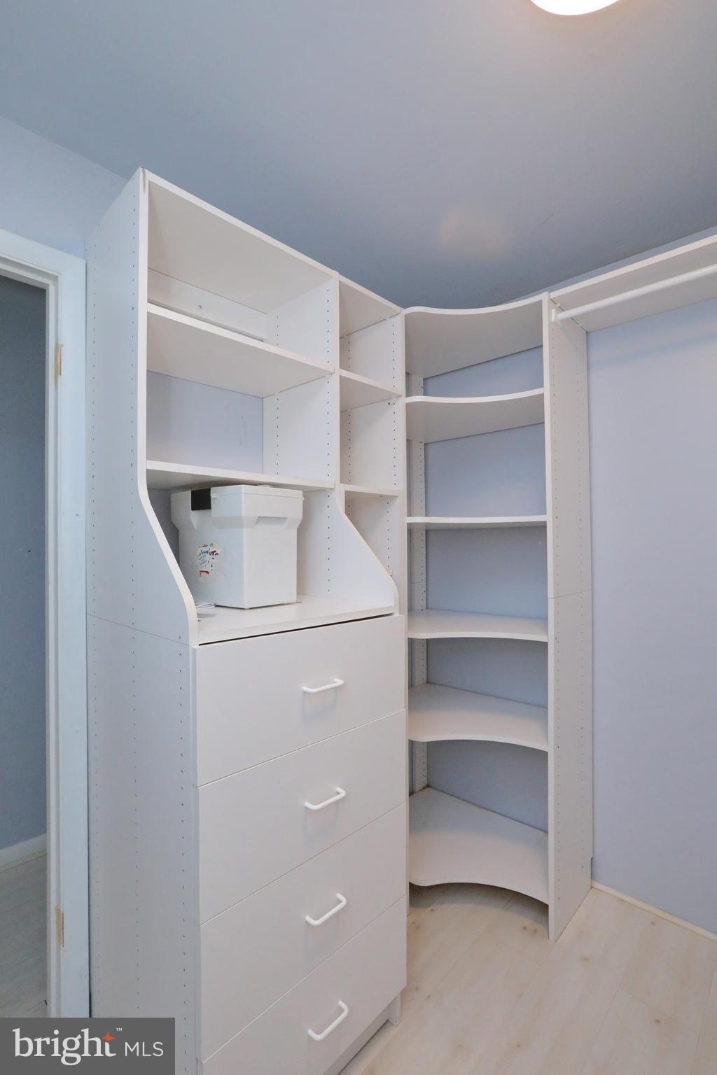 HOMELAND - Residential