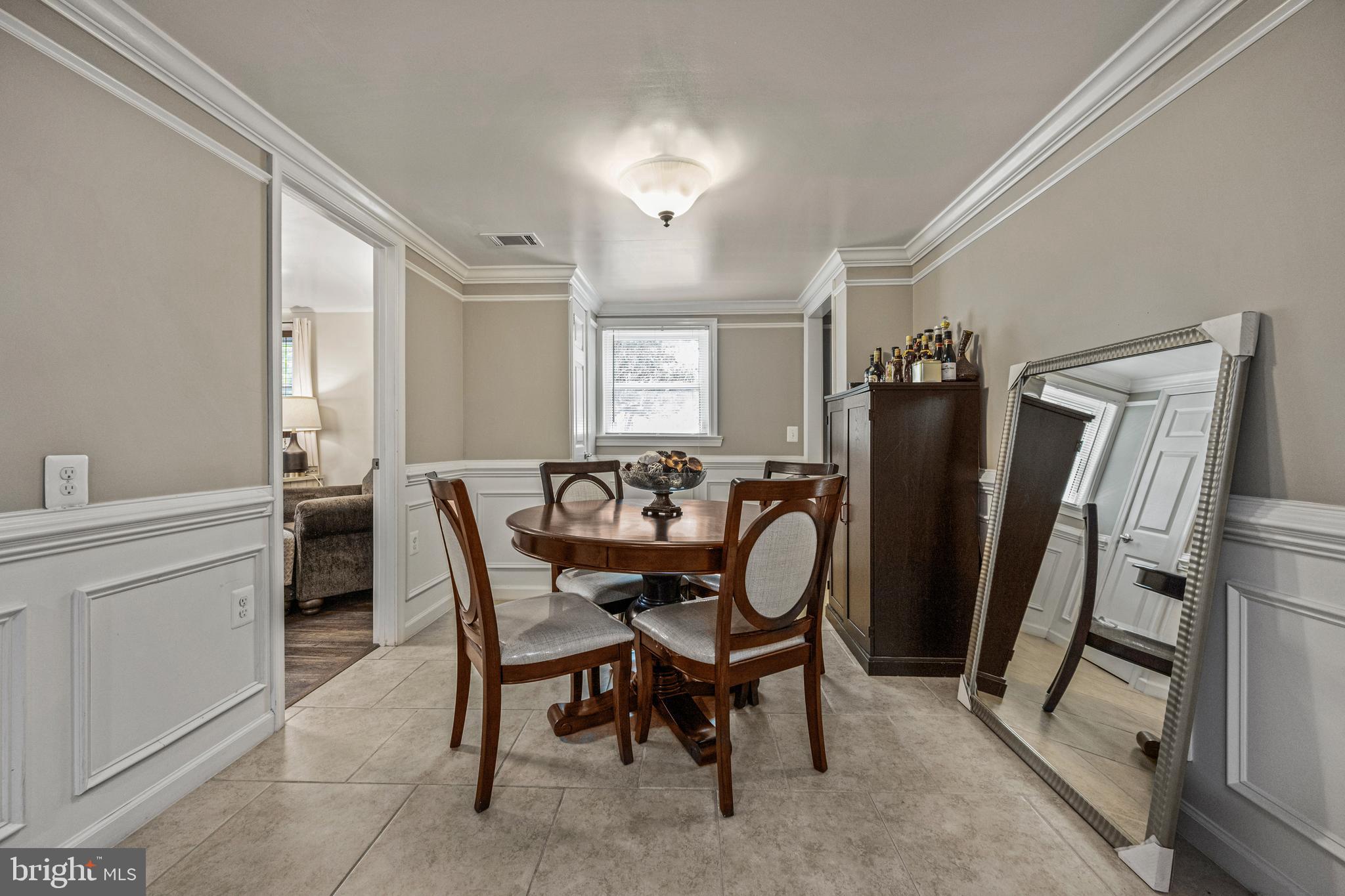 CRESTVIEW MANOR - Residential