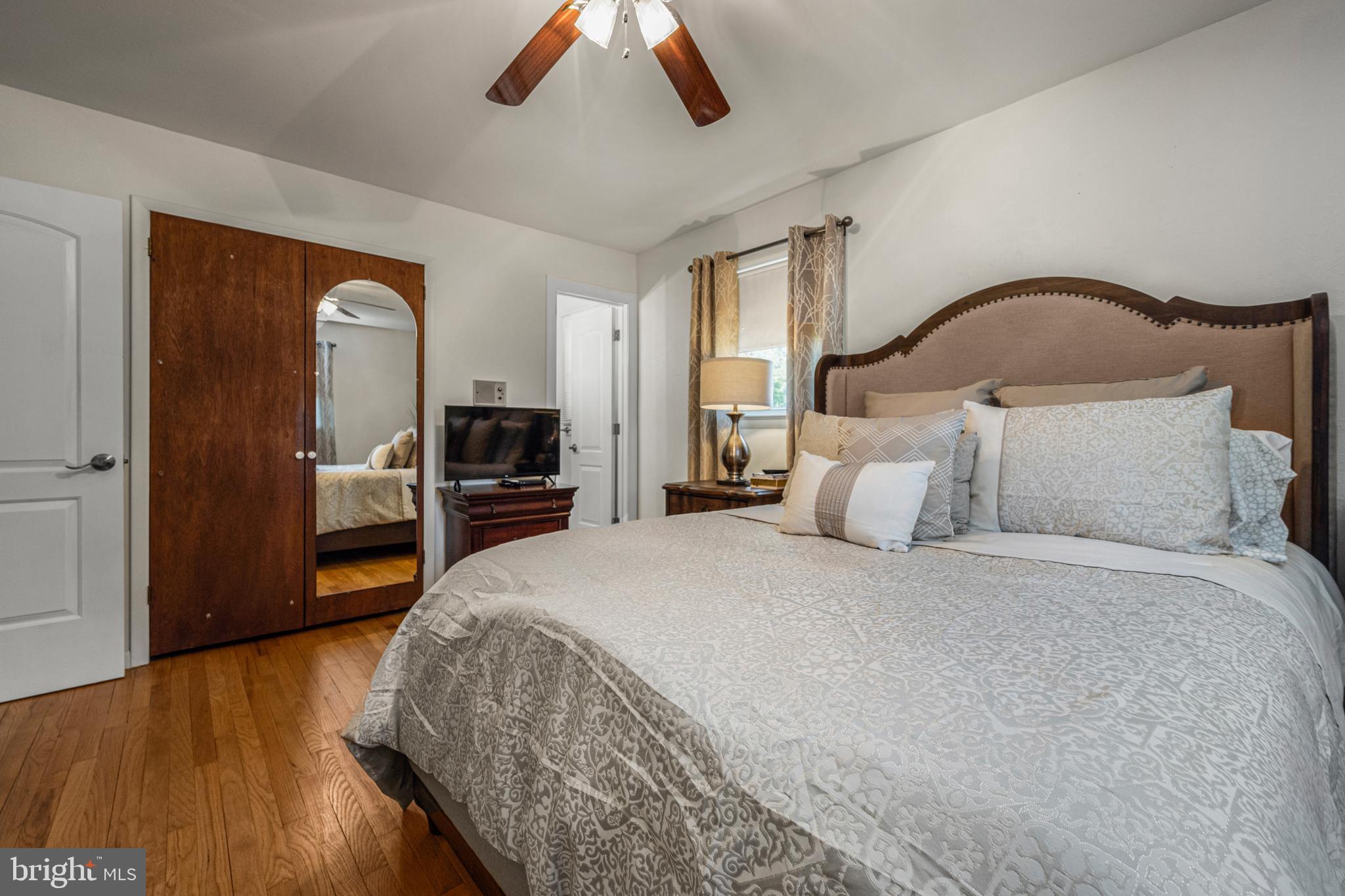 CRESTVIEW MANOR - Residential