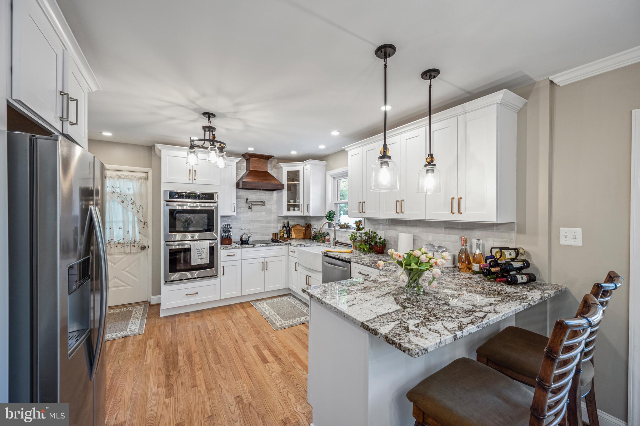 CRESTVIEW MANOR - Residential