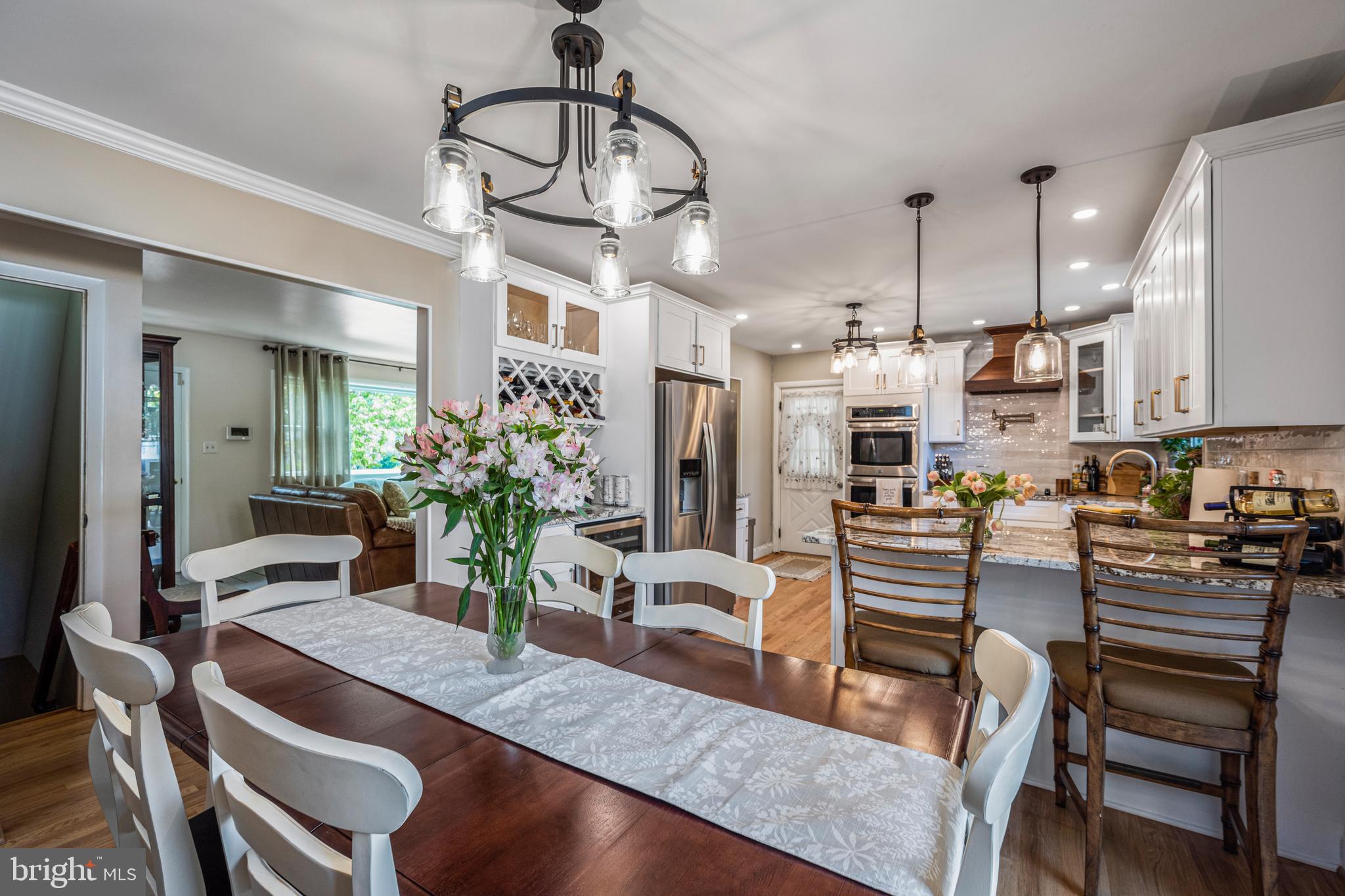 CRESTVIEW MANOR - Residential