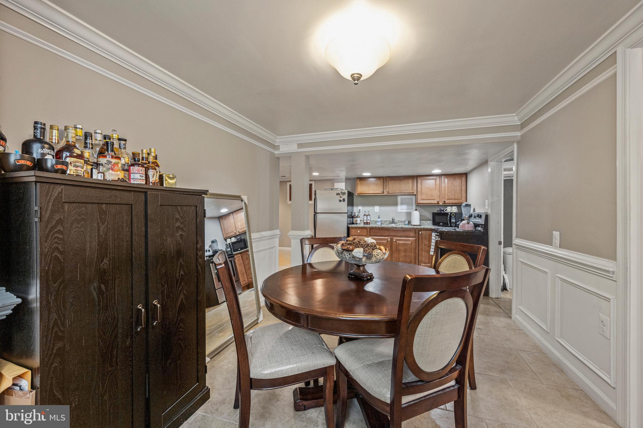 CRESTVIEW MANOR - Residential