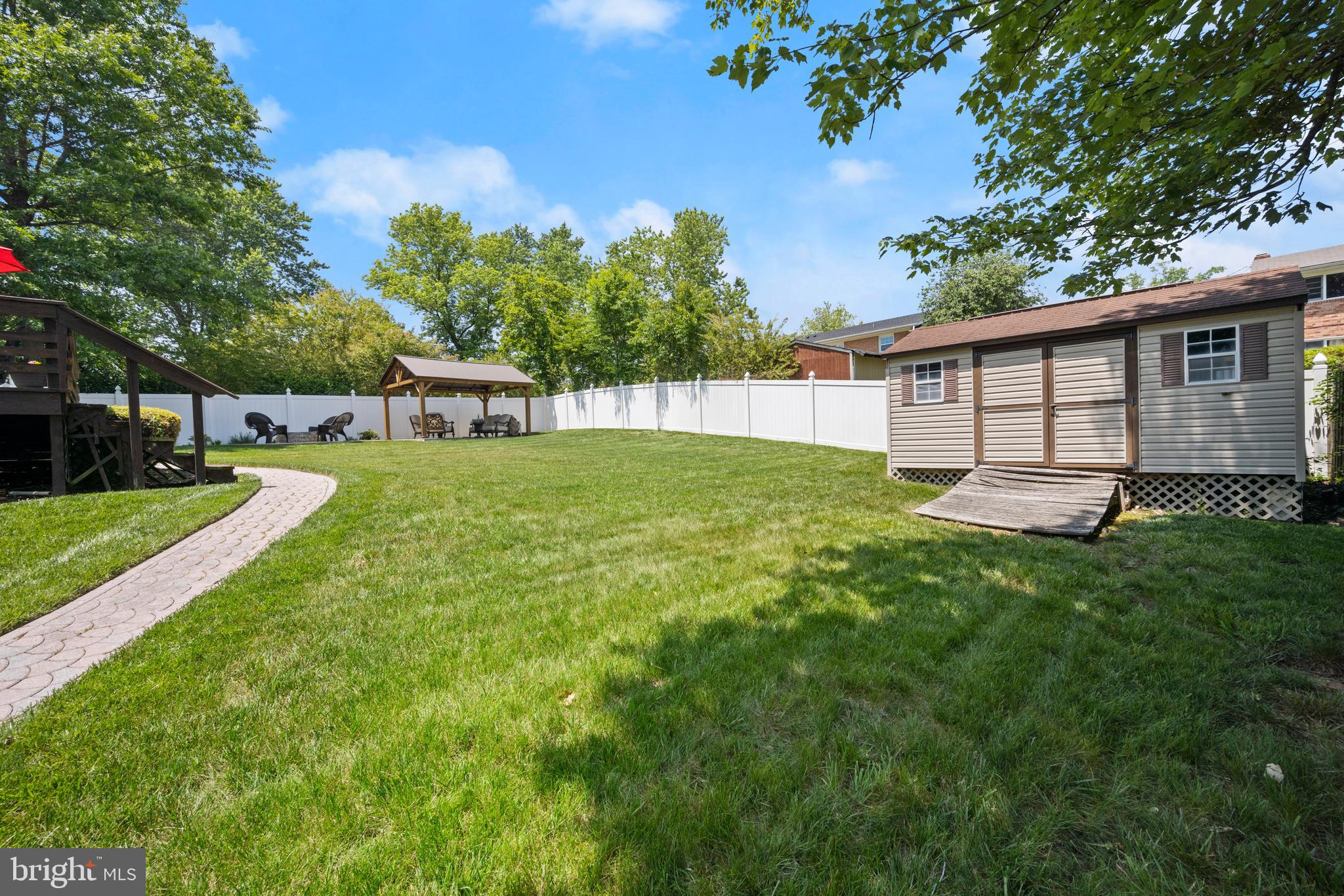 CRESTVIEW MANOR - Residential