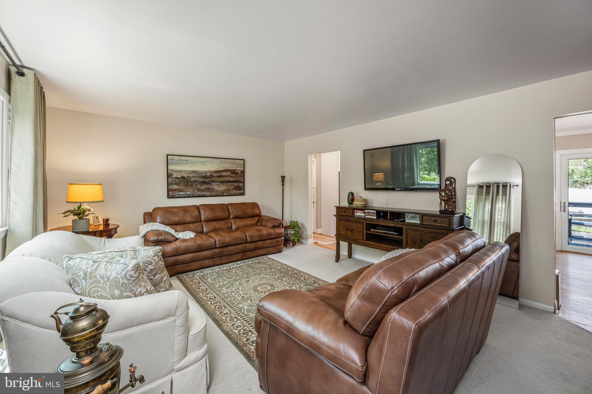 CRESTVIEW MANOR - Residential