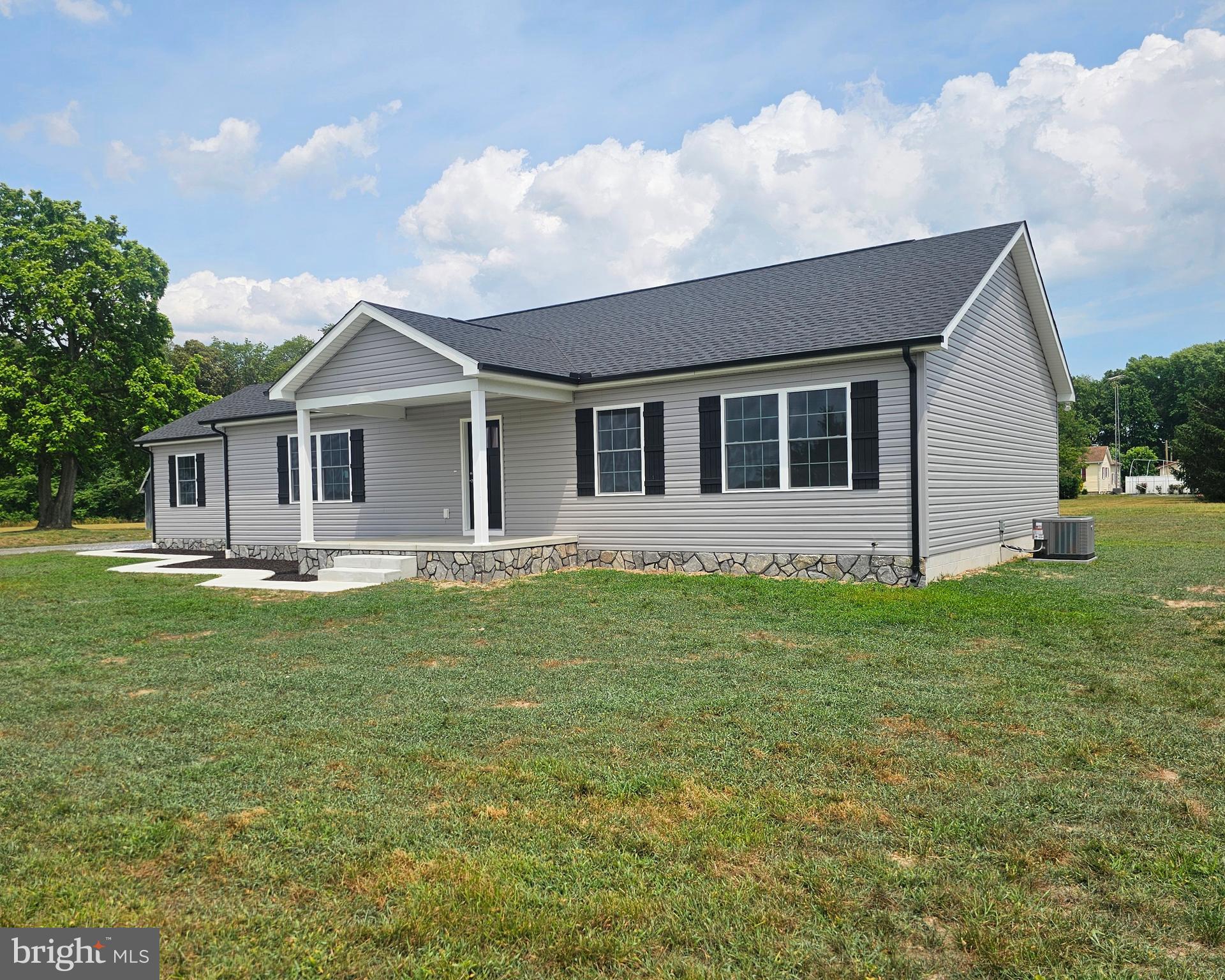 14208 BRIGHT DIAMOND DR