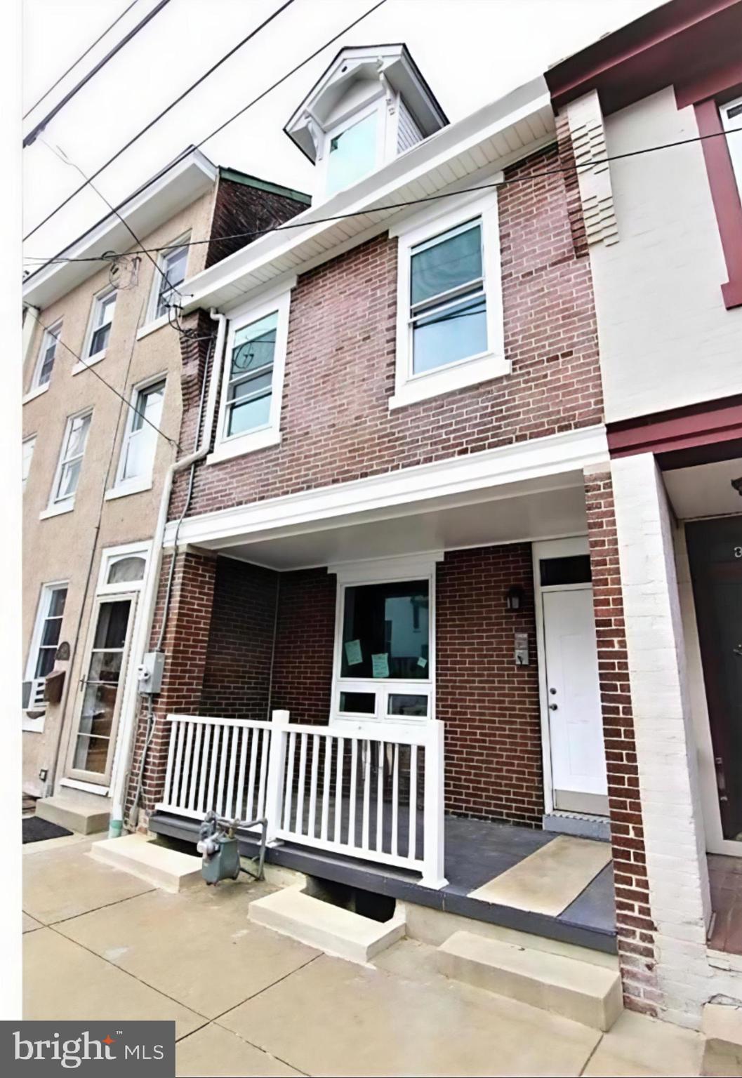 333 E HECTOR STREET