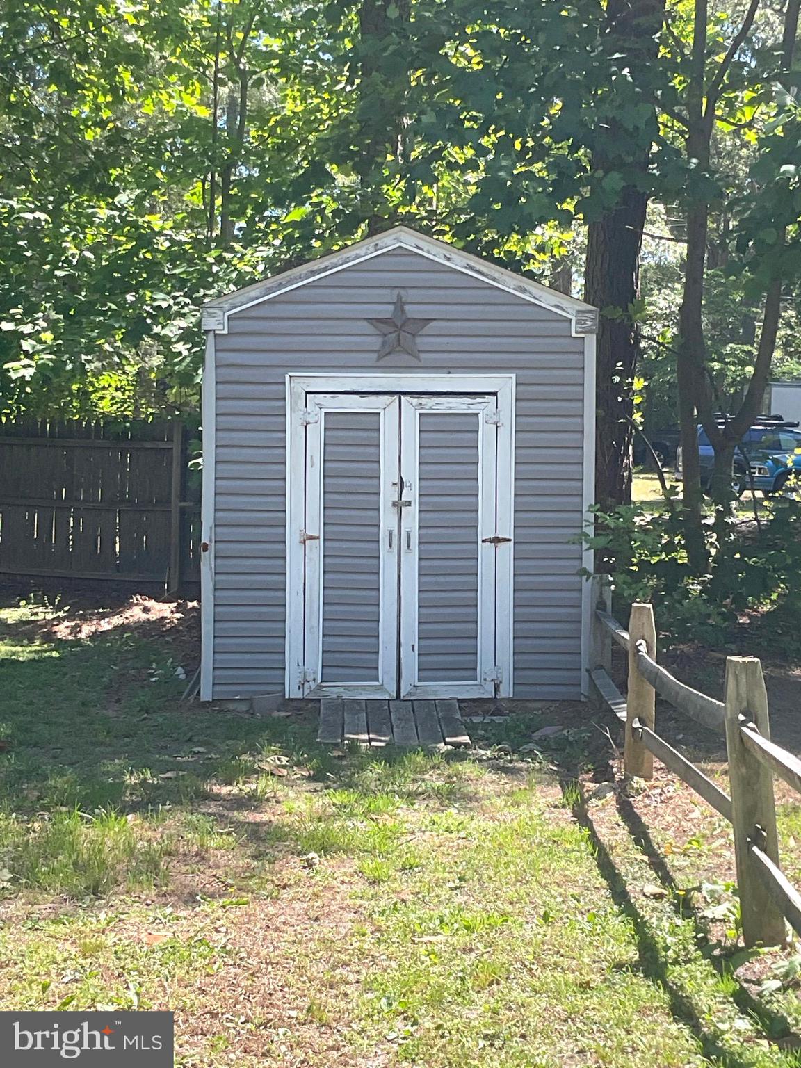 22201 CAMP ARROWHEAD ROAD