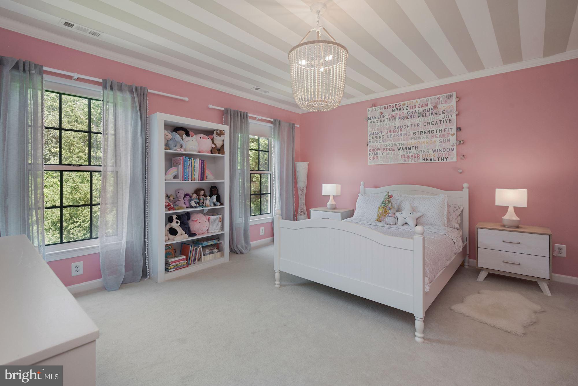 CARDEROCK SPRINGS - Residential