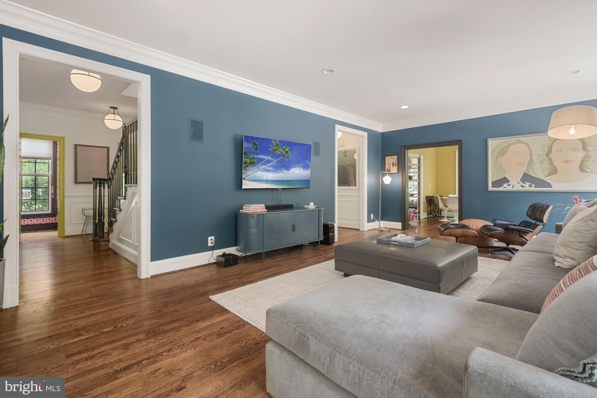 CARDEROCK SPRINGS - Residential