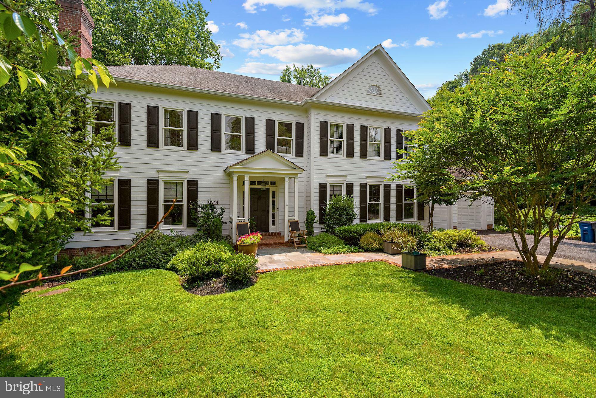 CARDEROCK SPRINGS - Residential