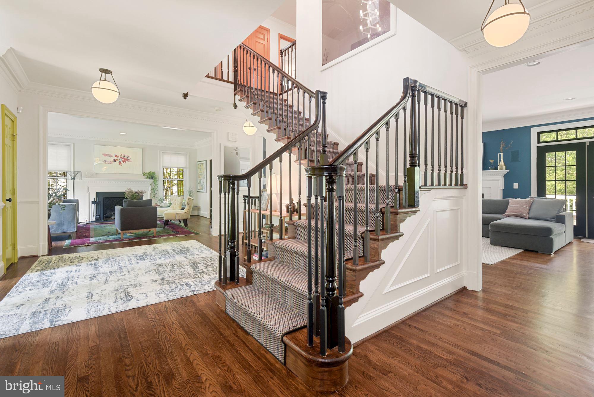 CARDEROCK SPRINGS - Residential