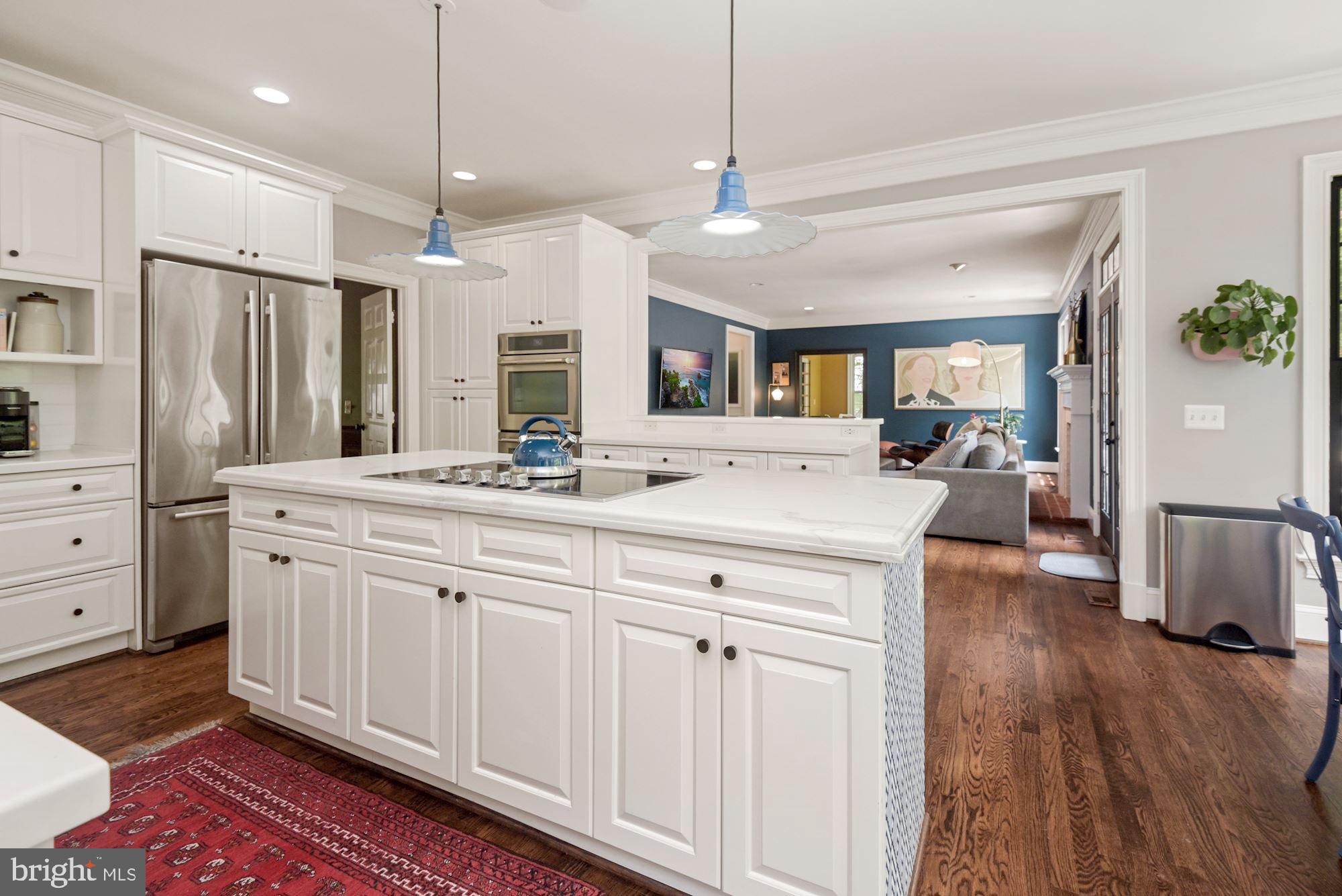 CARDEROCK SPRINGS - Residential