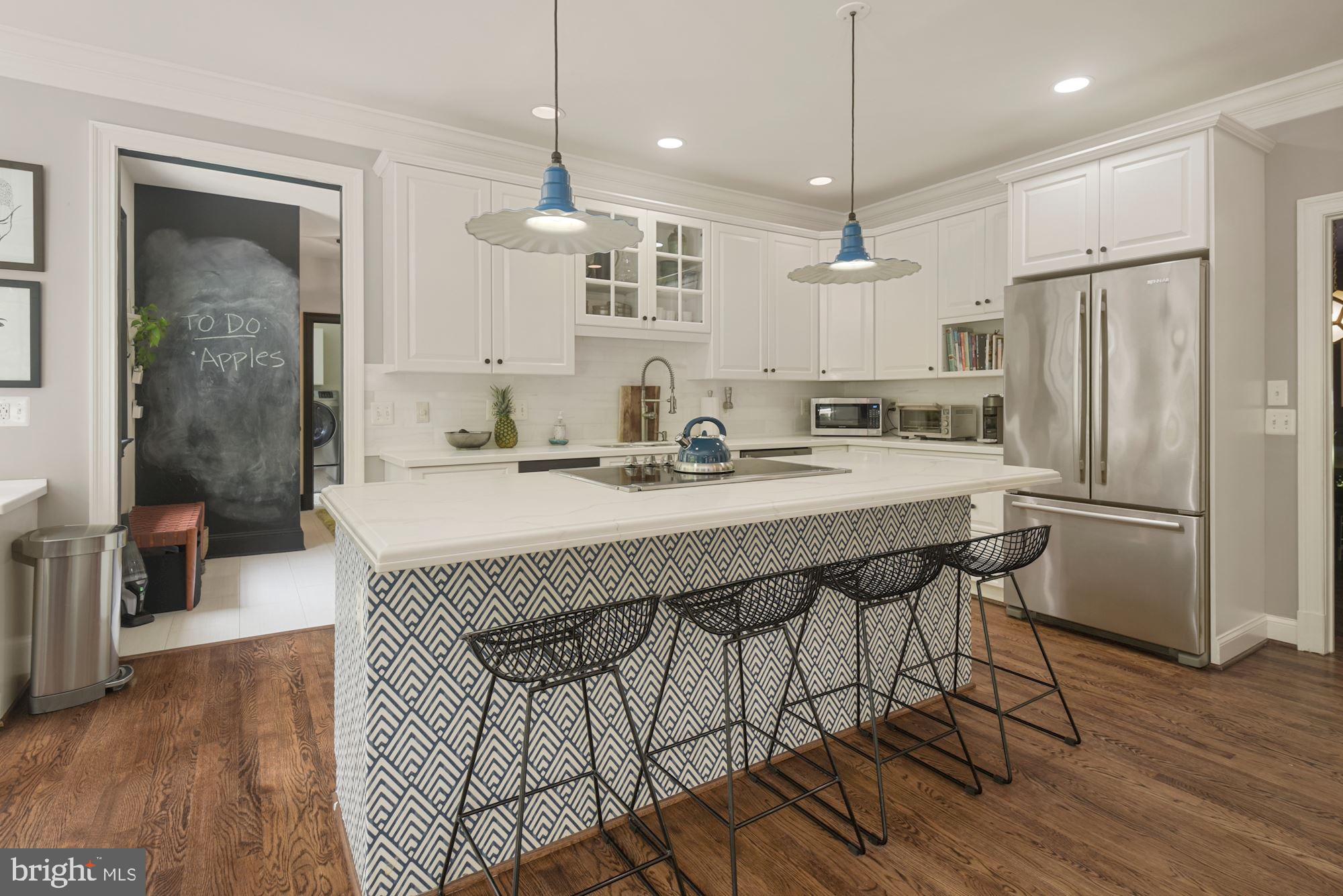 CARDEROCK SPRINGS - Residential