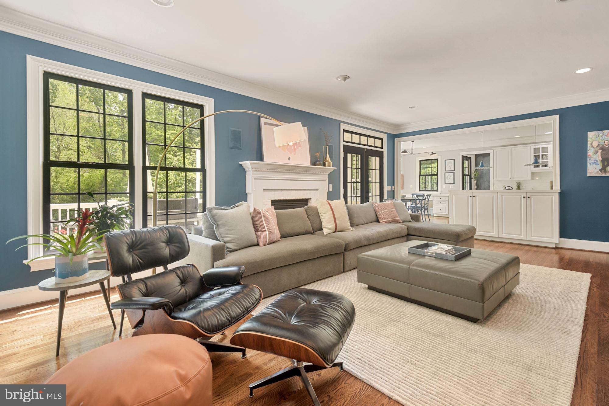 CARDEROCK SPRINGS - Residential