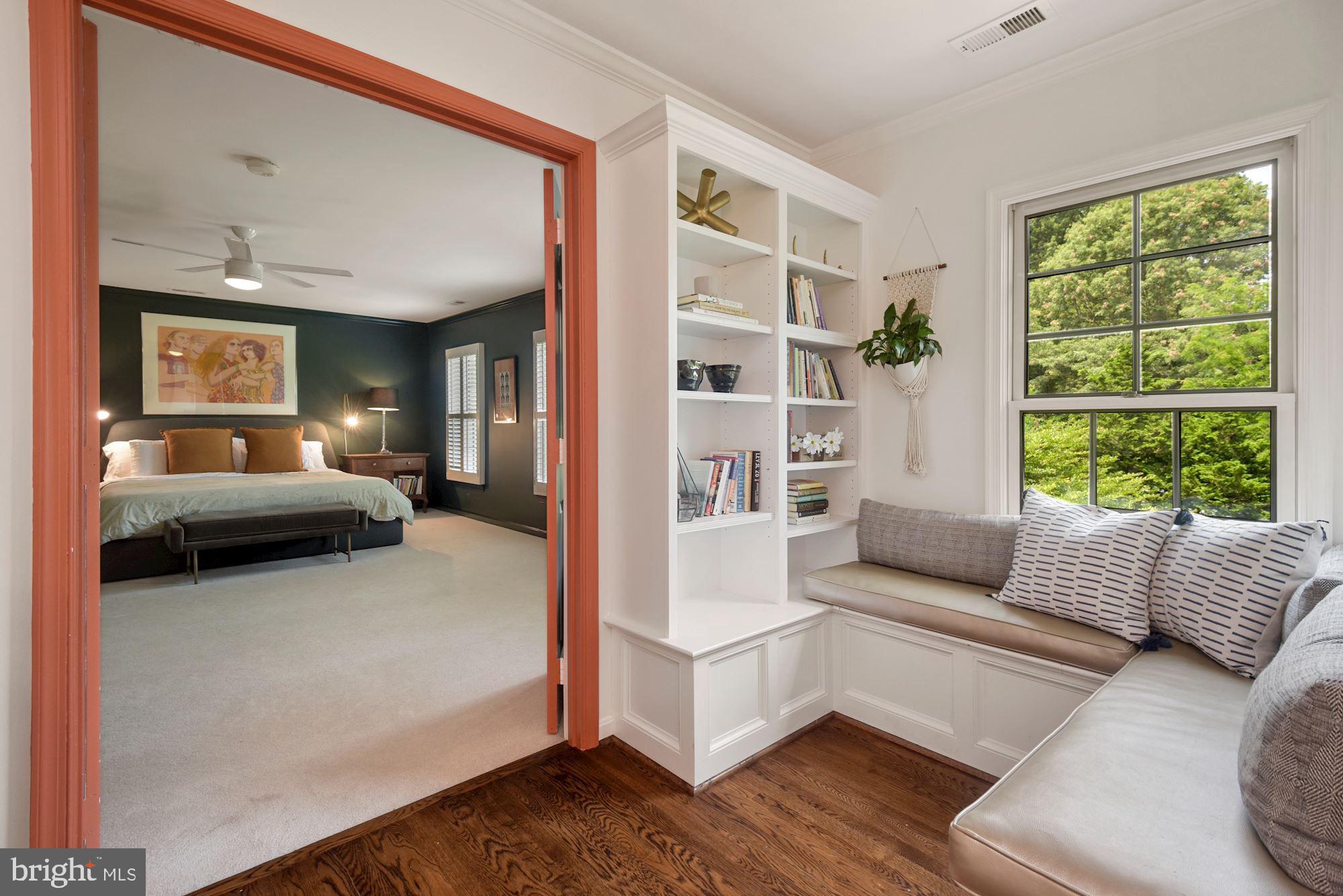 CARDEROCK SPRINGS - Residential