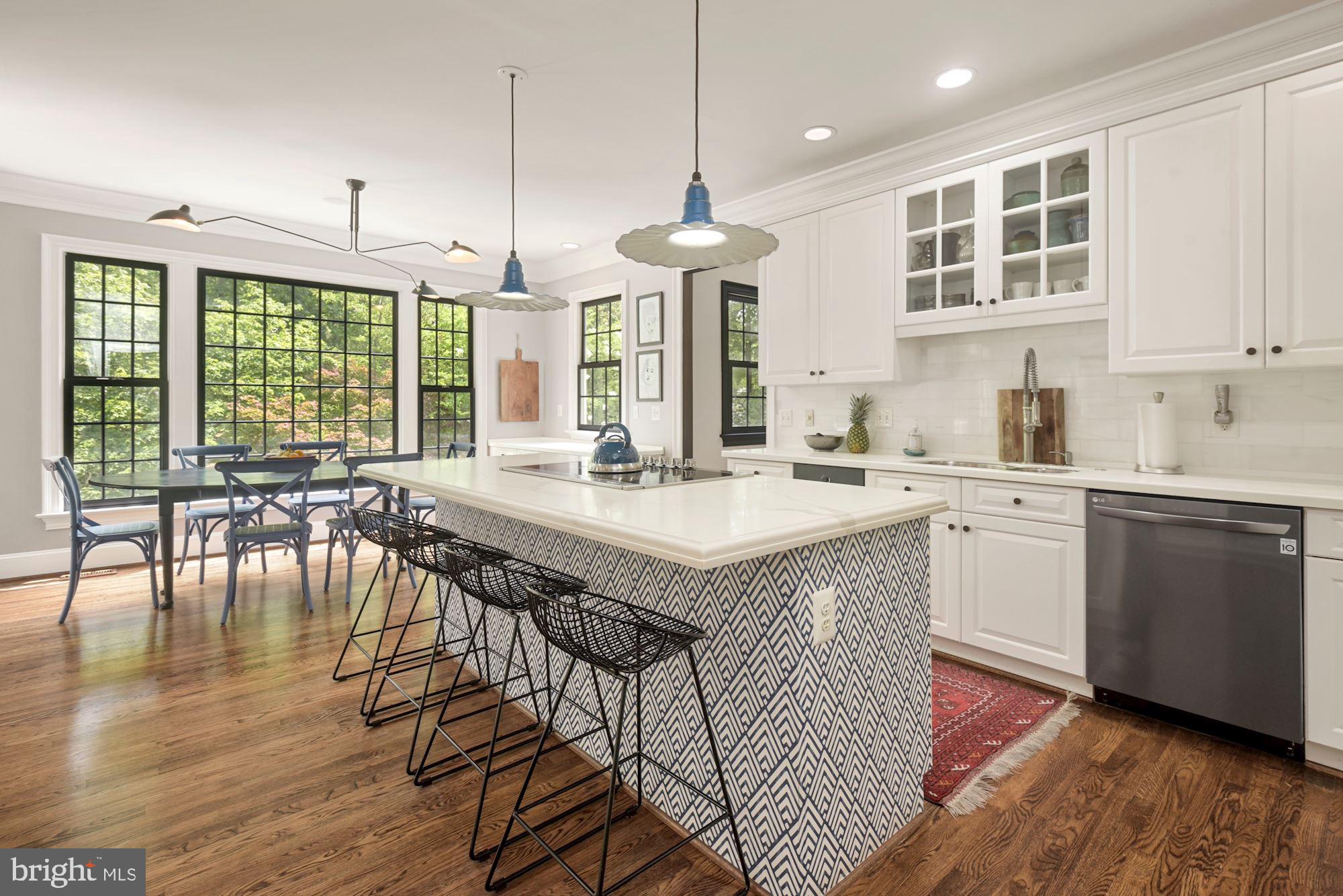 CARDEROCK SPRINGS - Residential