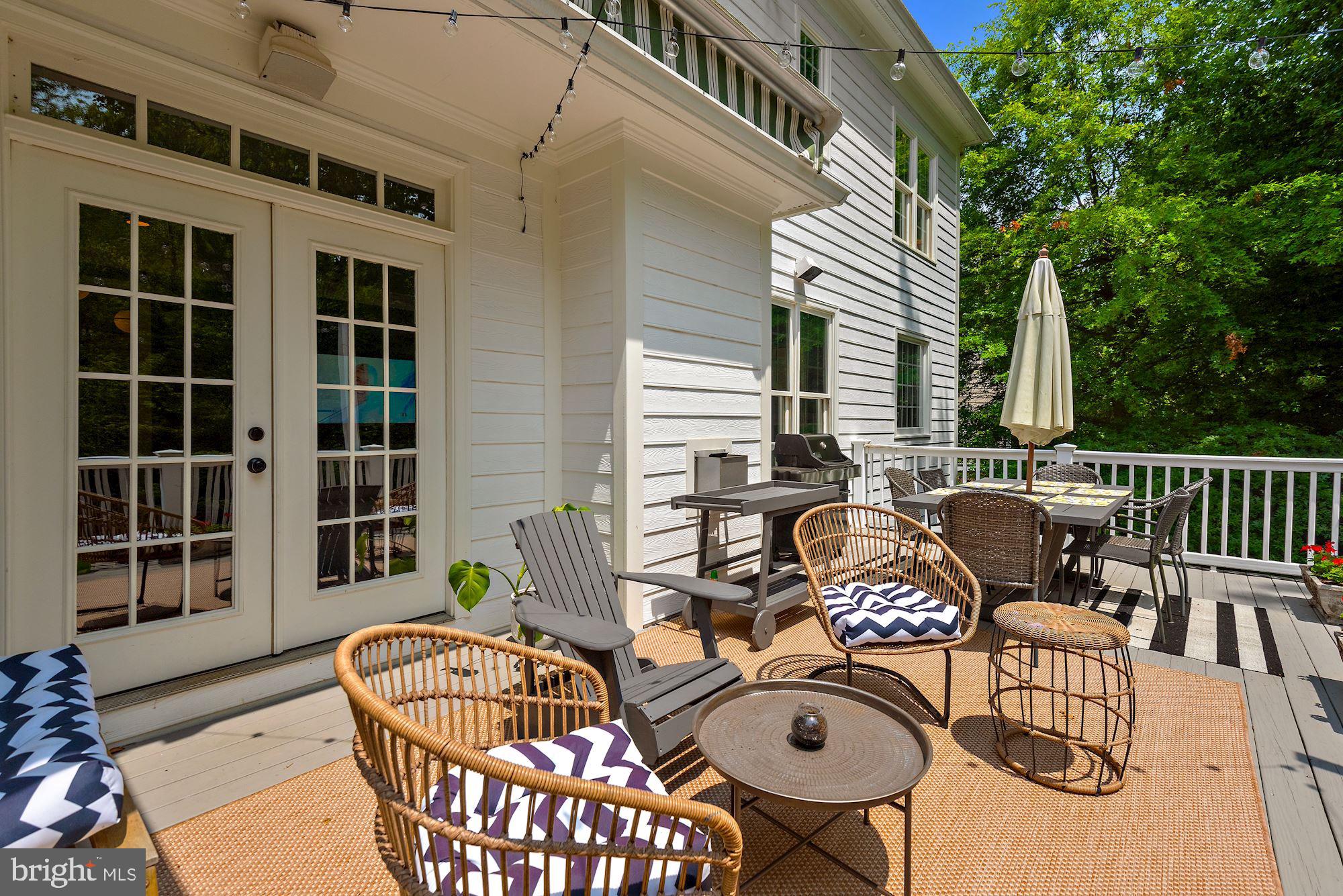 CARDEROCK SPRINGS - Residential