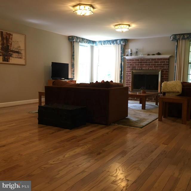 OAKTON - Residential Lease