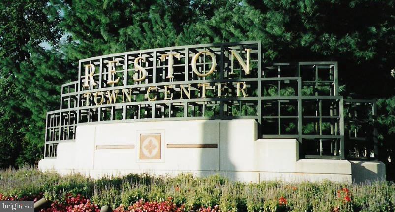 OAKTON - Residential Lease