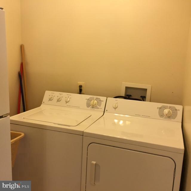 OAKTON - Residential Lease