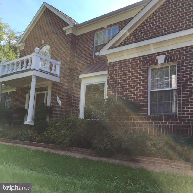 OAKTON - Residential Lease