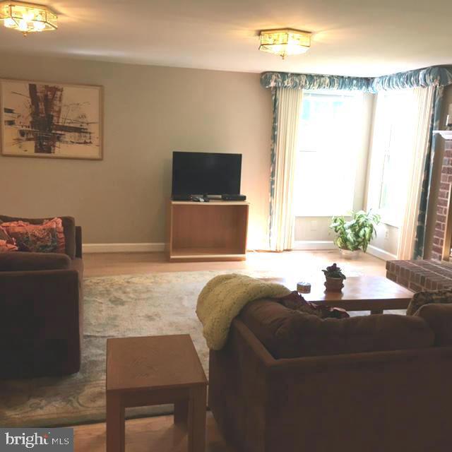 OAKTON - Residential Lease