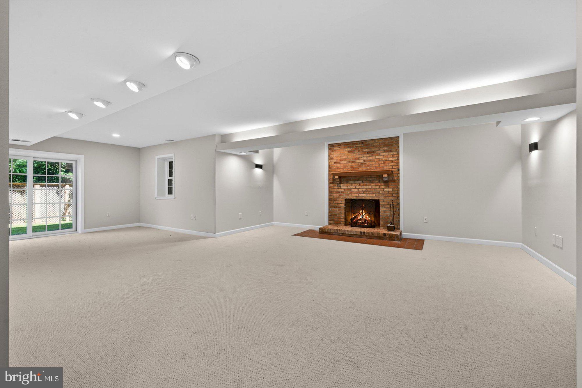 WOLFTRAP MEADOWS - Residential