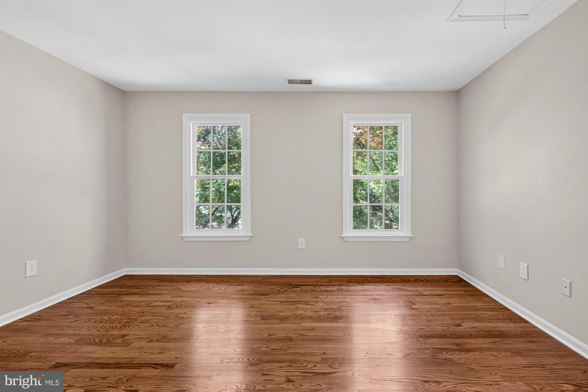 WOLFTRAP MEADOWS - Residential