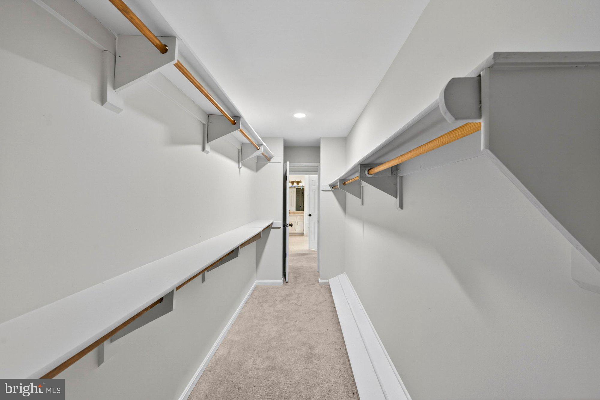 WOLFTRAP MEADOWS - Residential