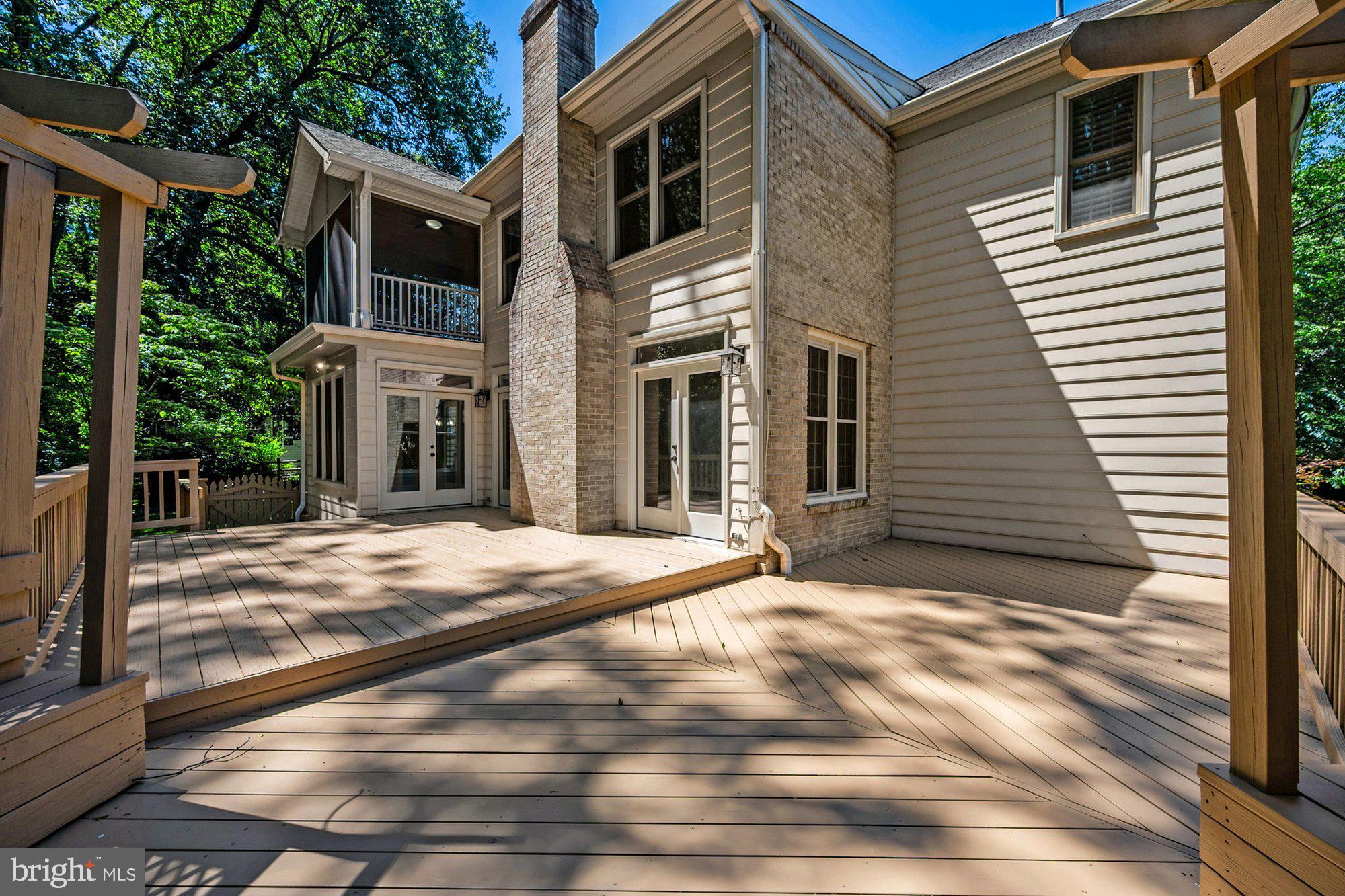 WOLFTRAP MEADOWS - Residential