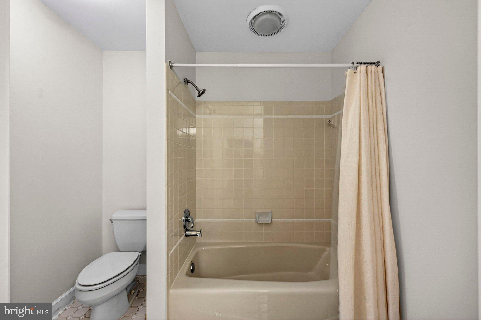 WOLFTRAP MEADOWS - Residential