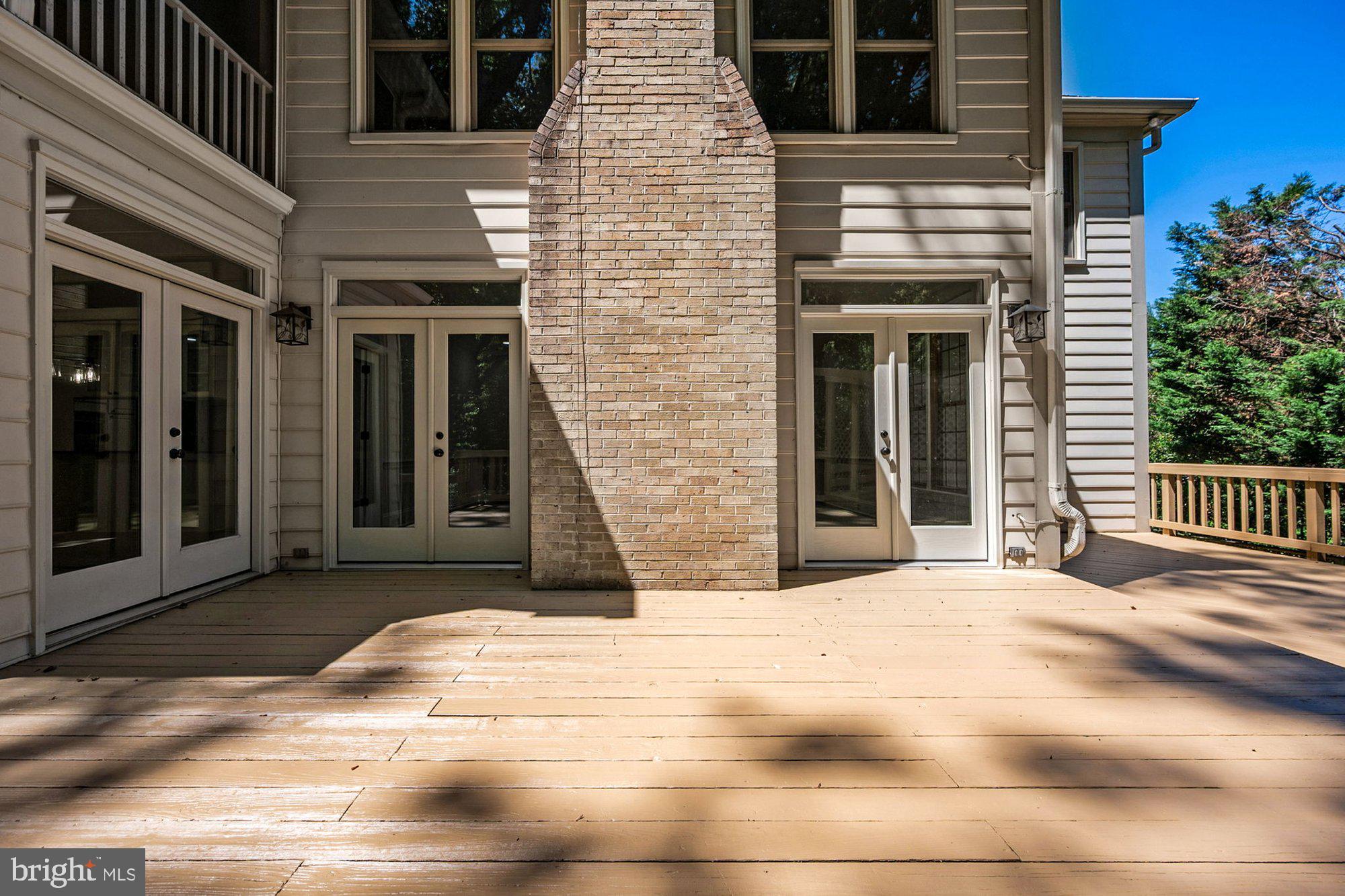 WOLFTRAP MEADOWS - Residential