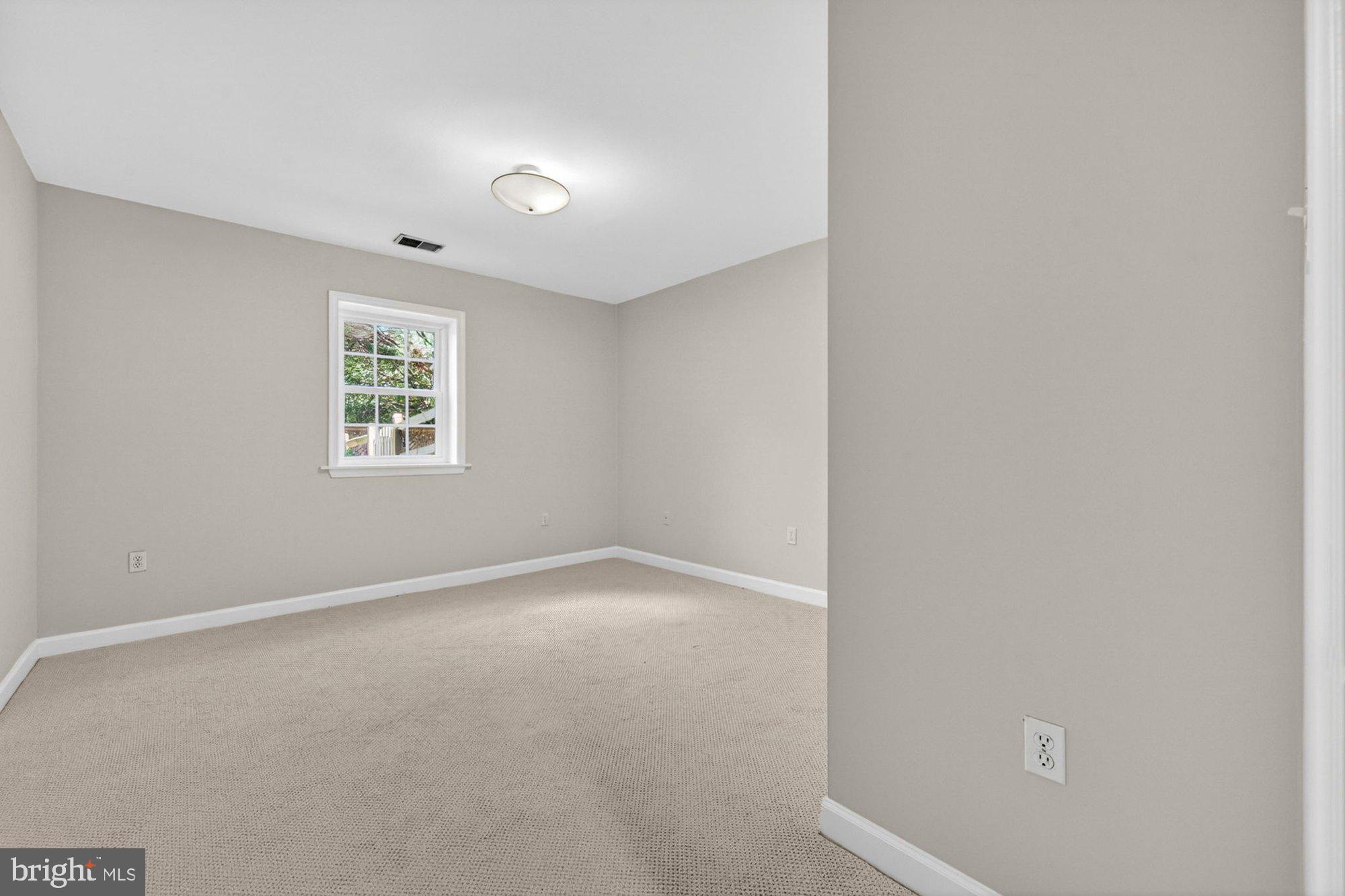 WOLFTRAP MEADOWS - Residential