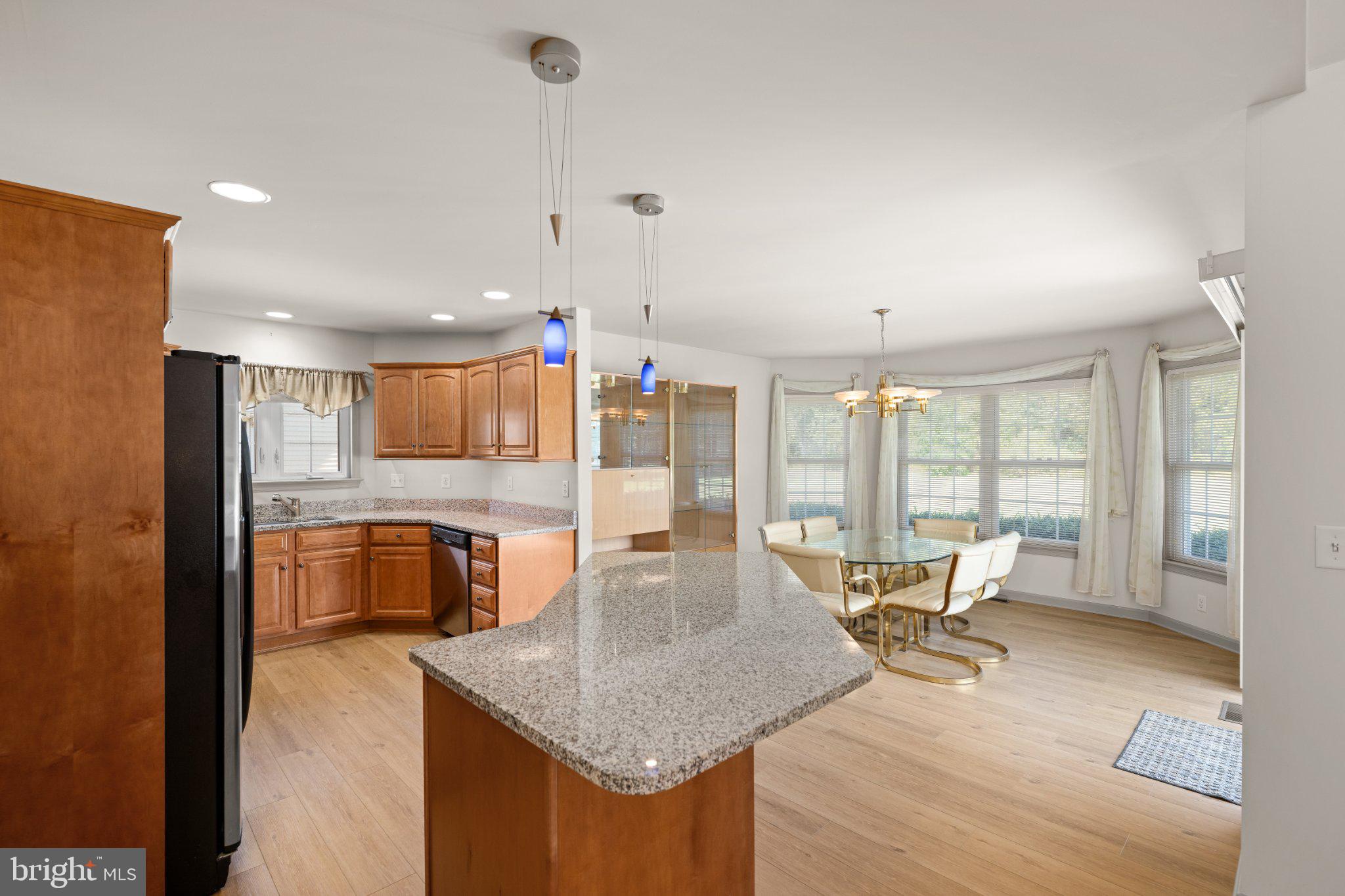 10532 FOX GLEN DRIVE