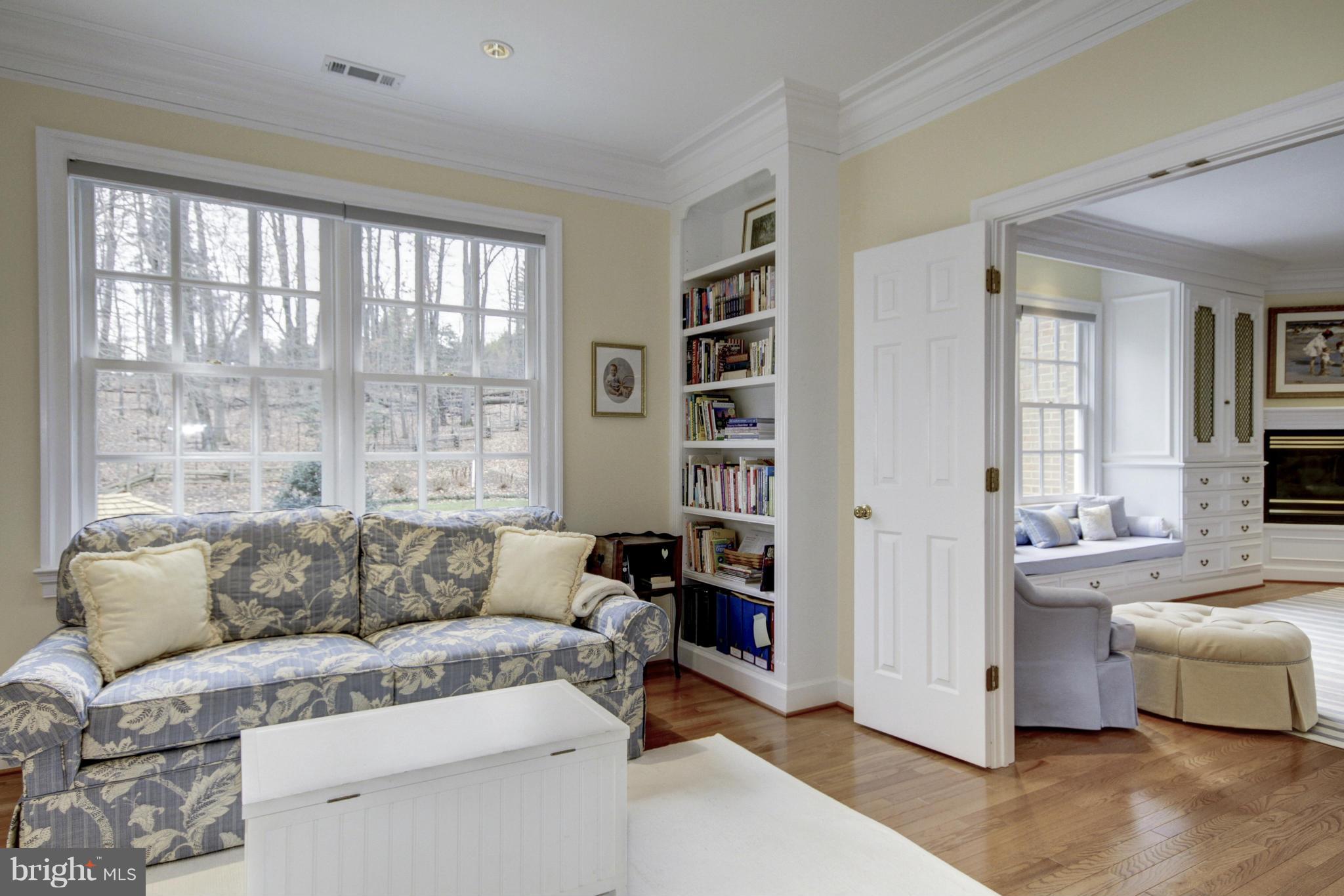 THE COURTS - Residential