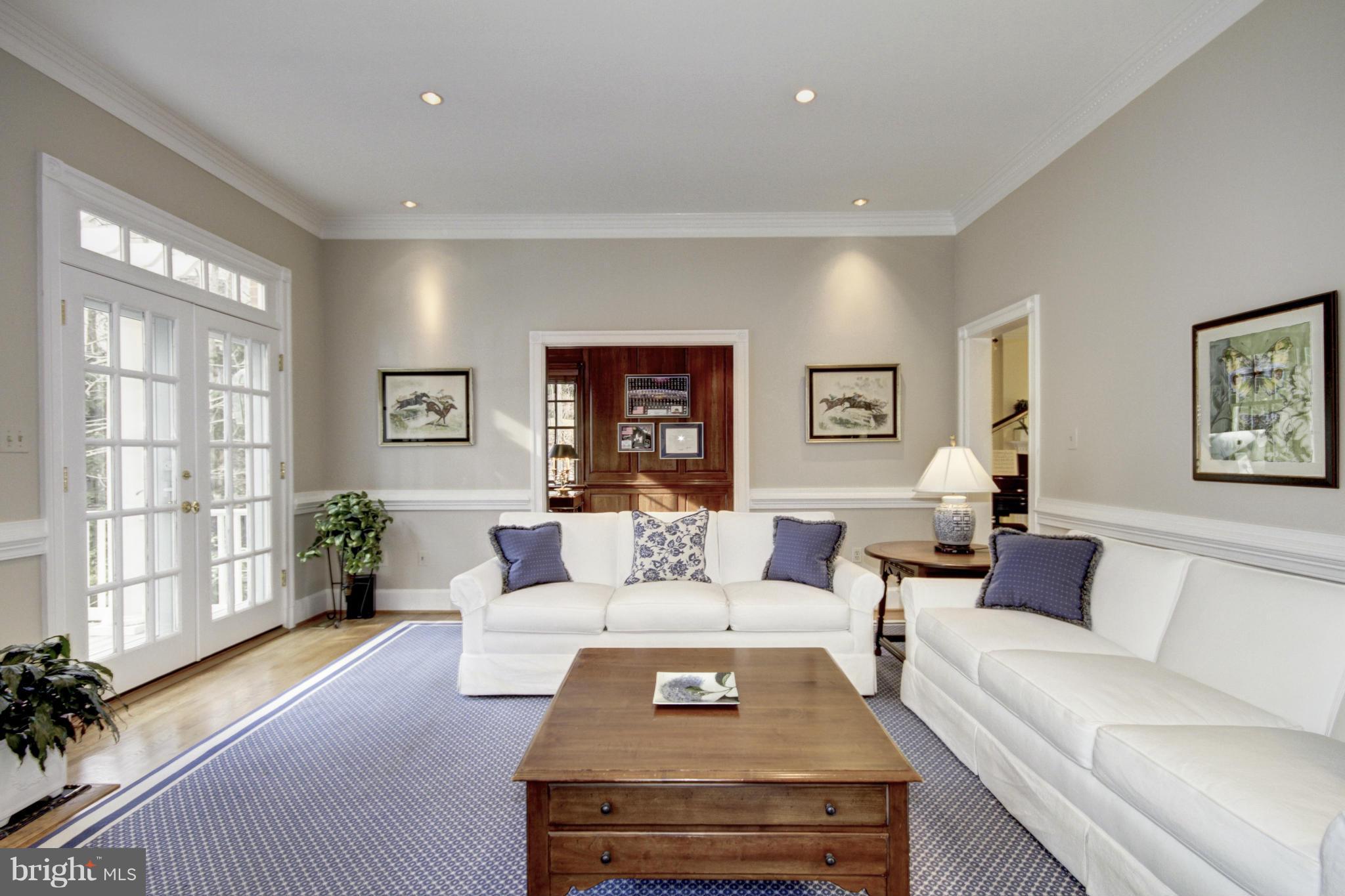 THE COURTS - Residential