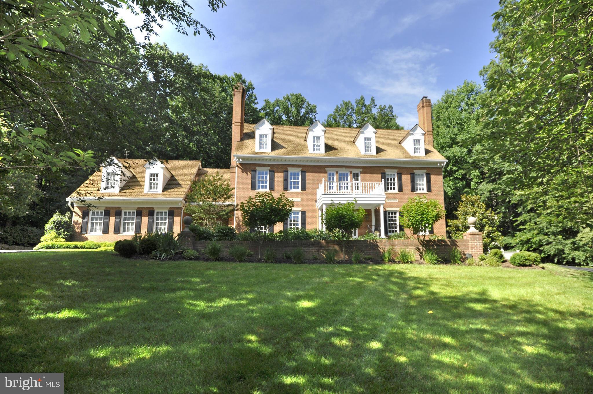 THE COURTS - Residential