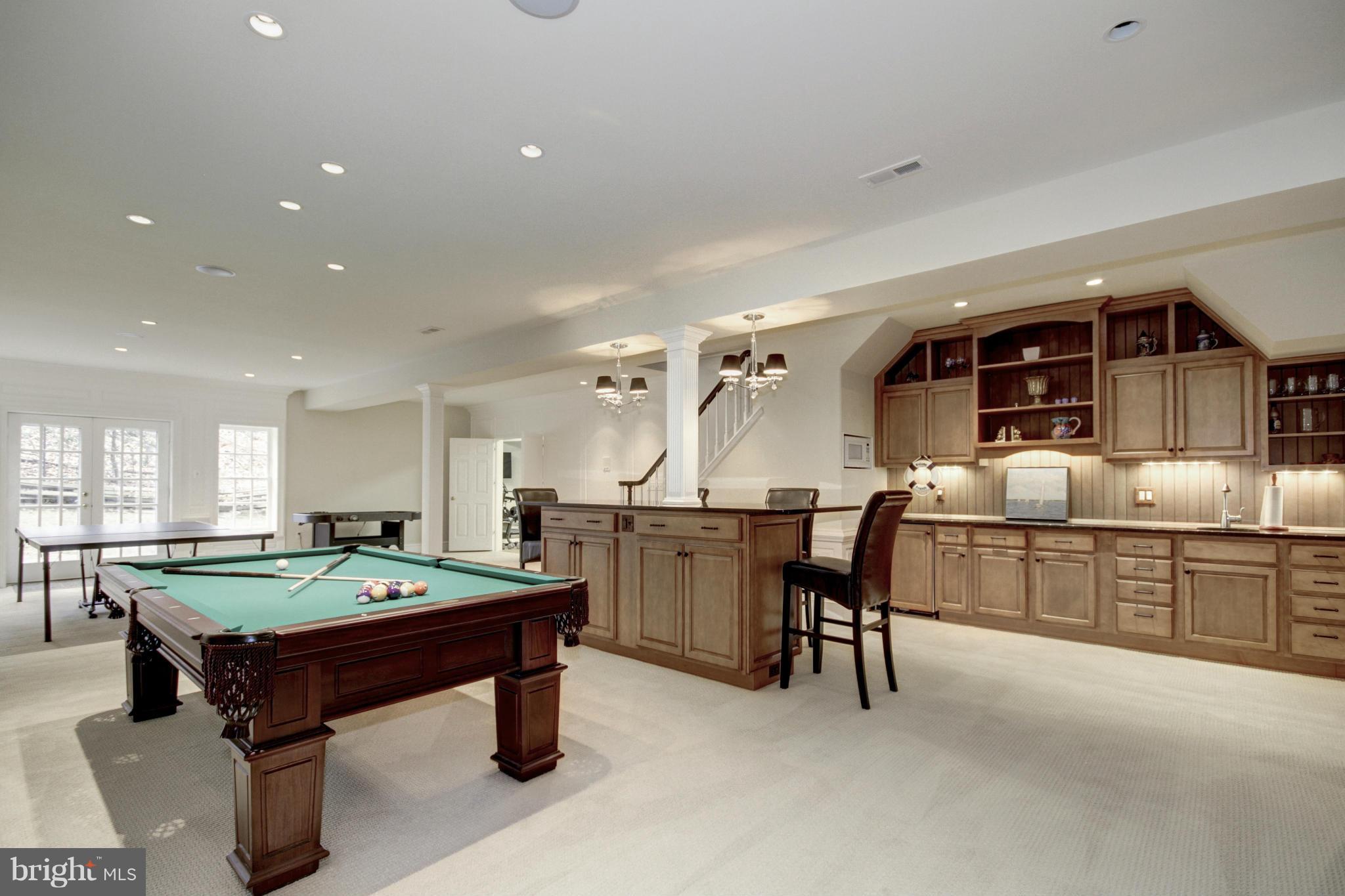 THE COURTS - Residential