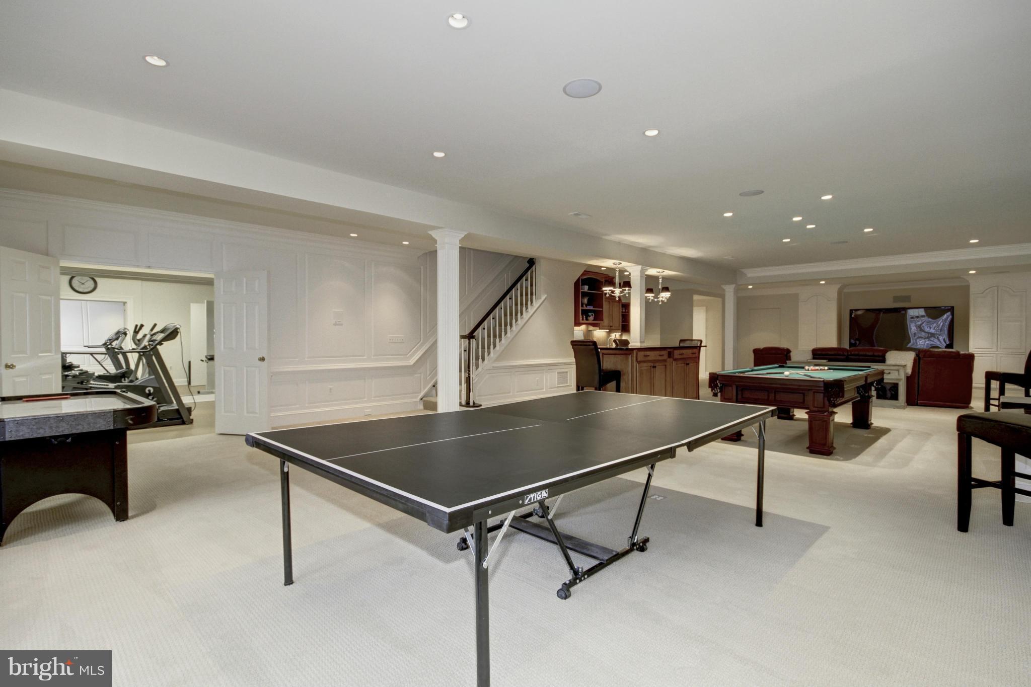 THE COURTS - Residential