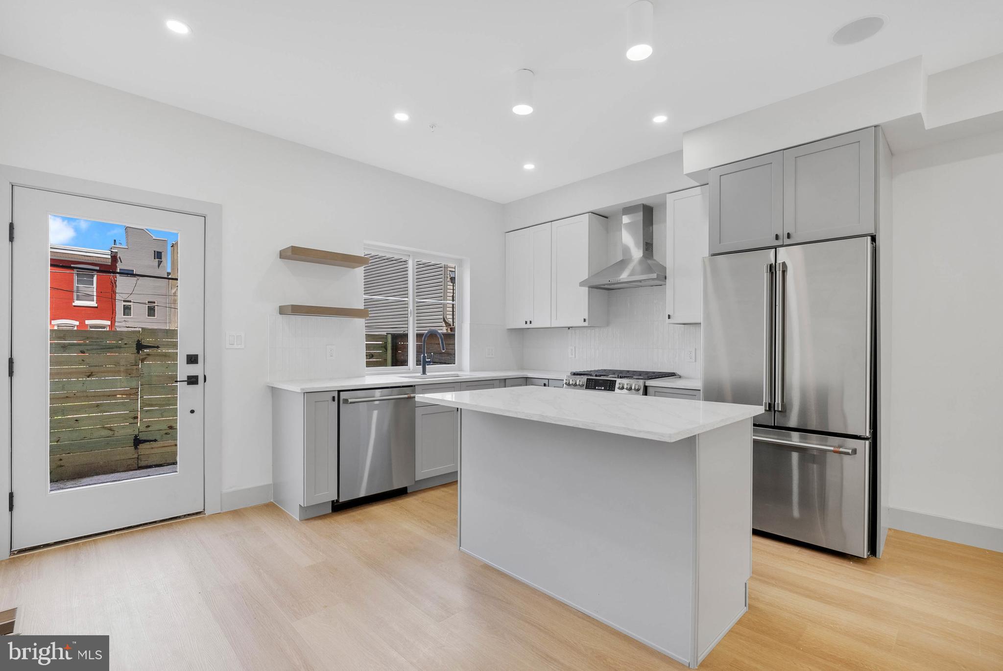 PASSYUNK SQUARE - Residential