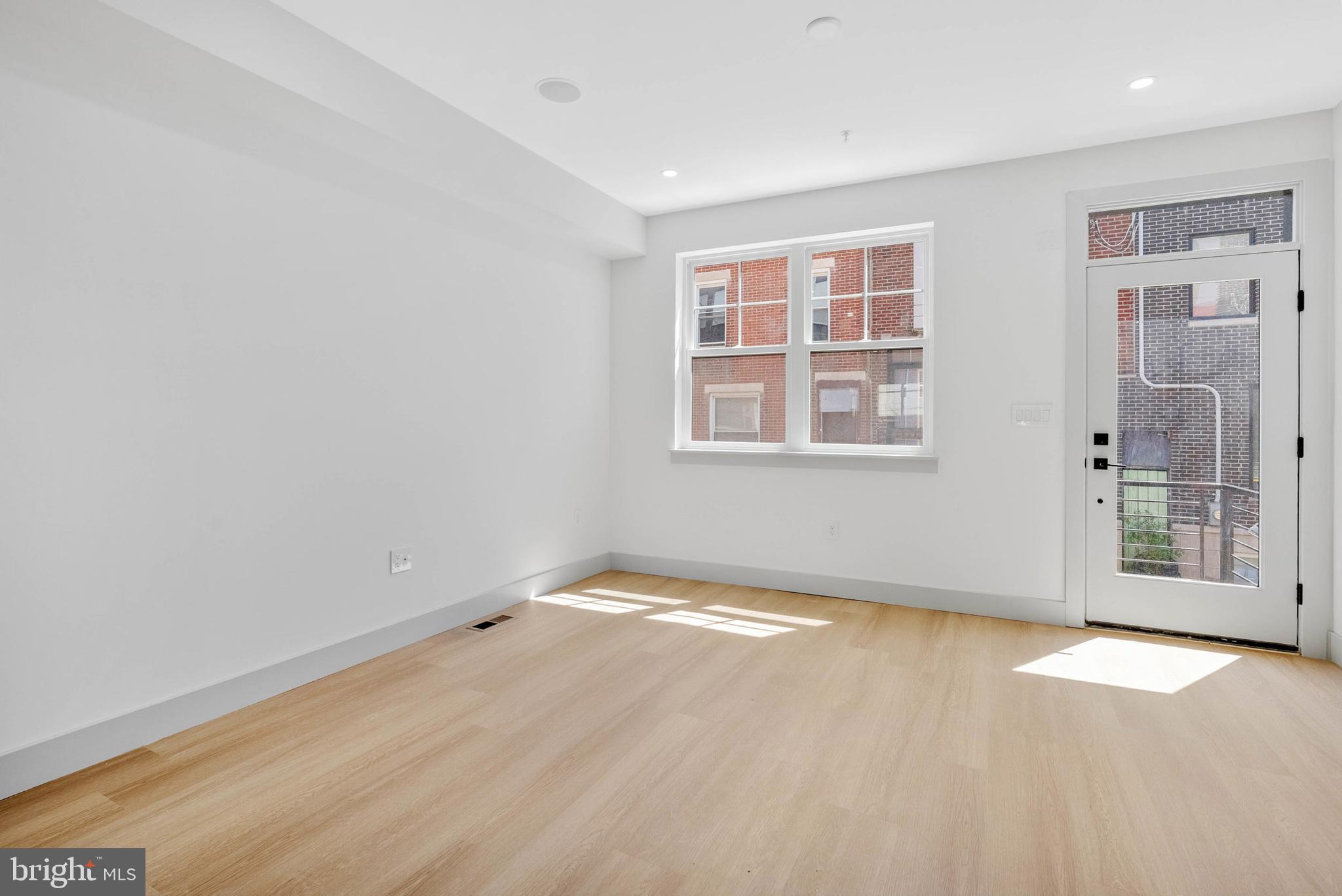 PASSYUNK SQUARE - Residential