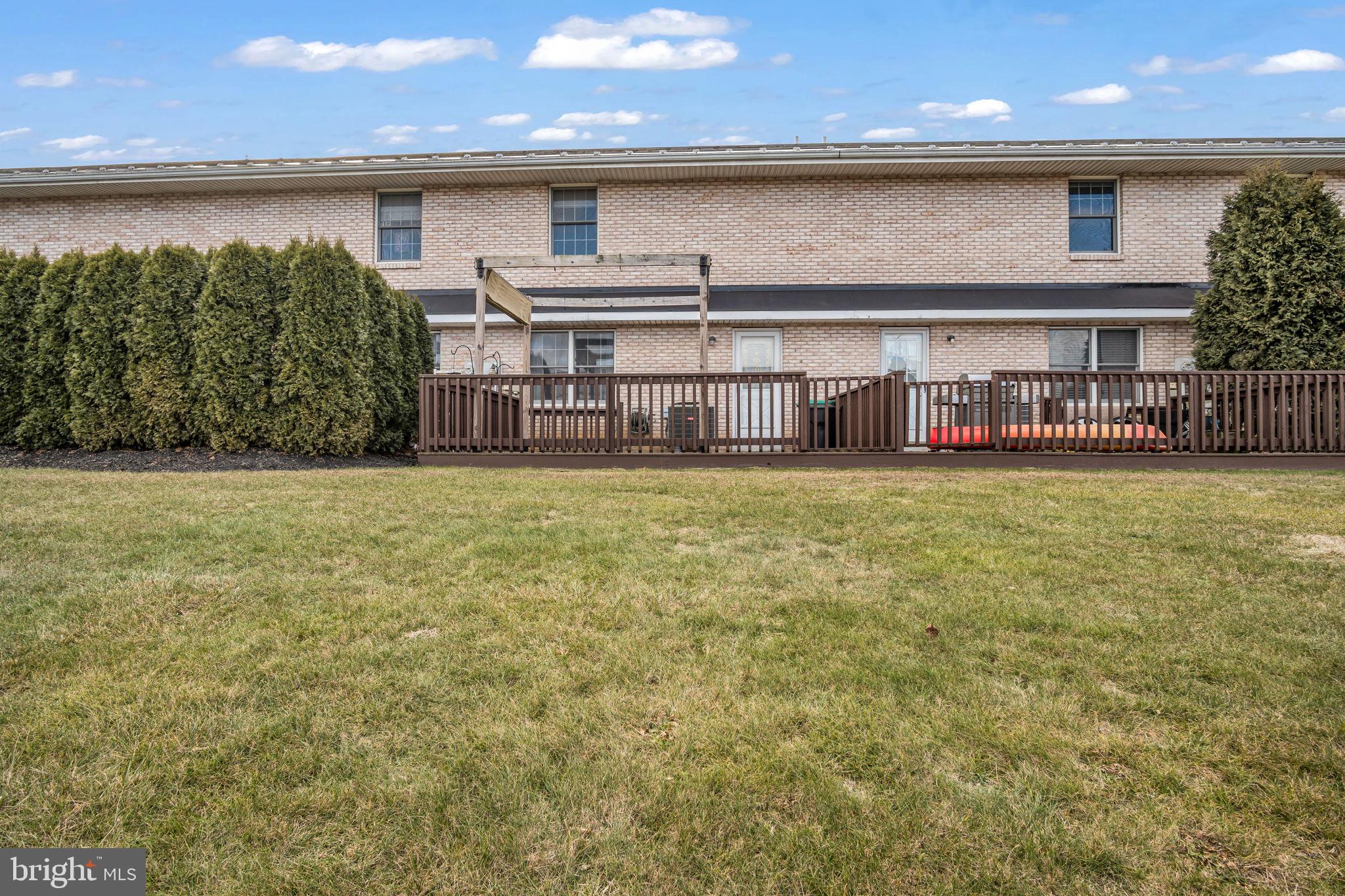 HALCYON HILLS - Residential