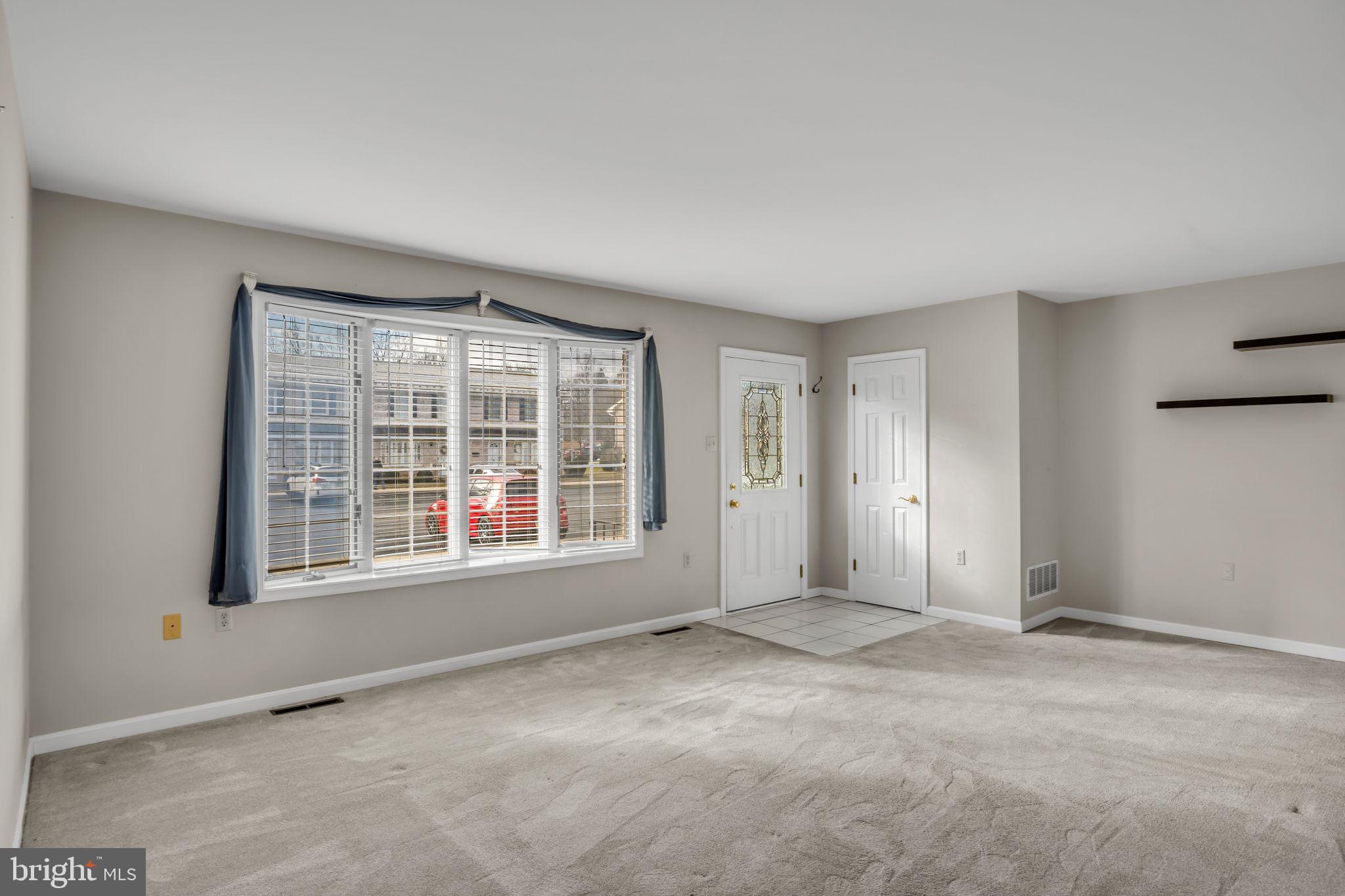 HALCYON HILLS - Residential